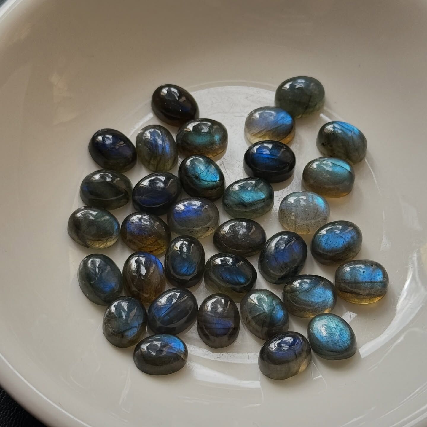 [原石] 魔鬼拉長石  水晶裸石蛋面