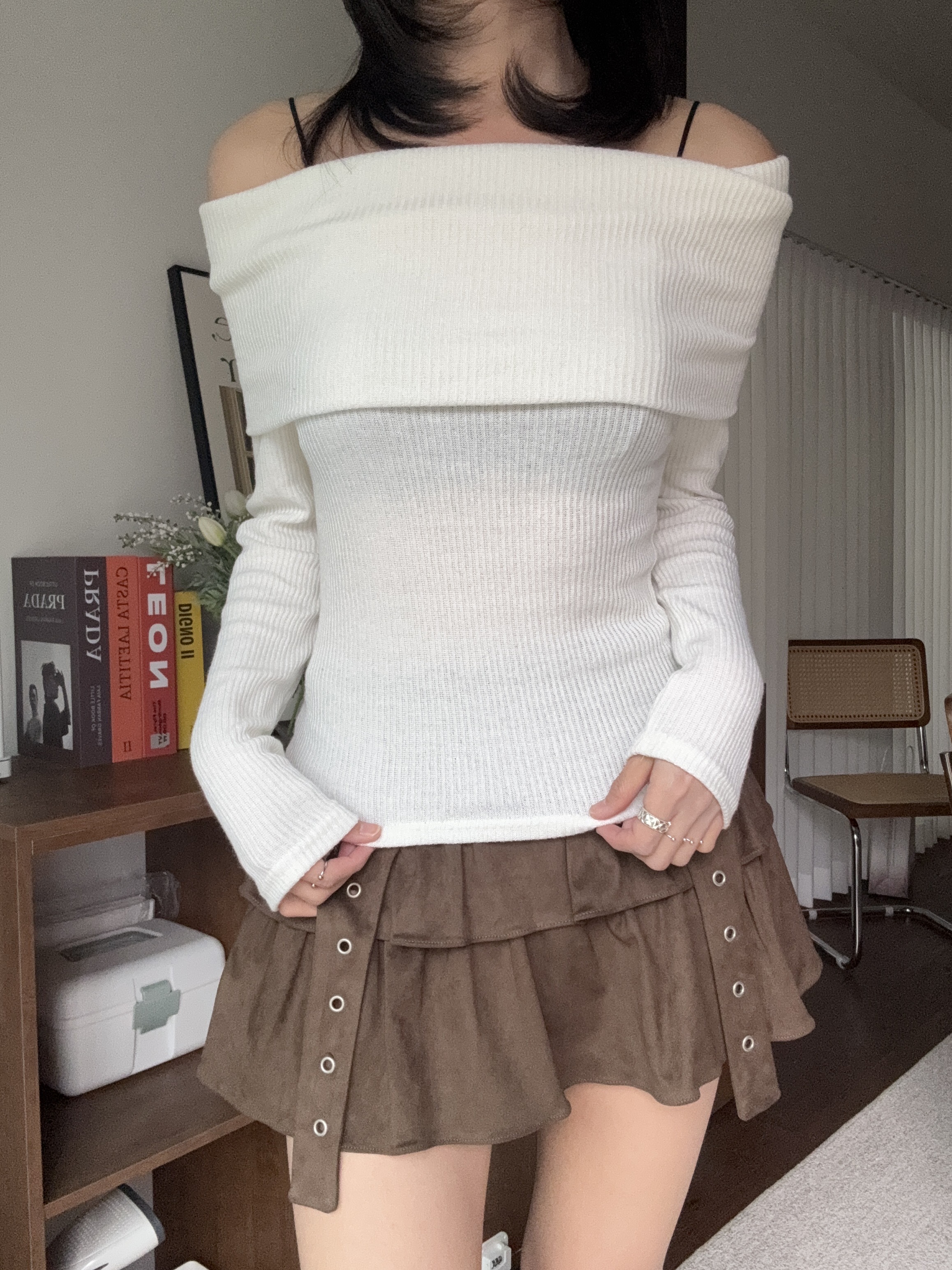 灰+黑現貨/訂購)日常直紋一字膊 T0128(白/灰/黑/啡)