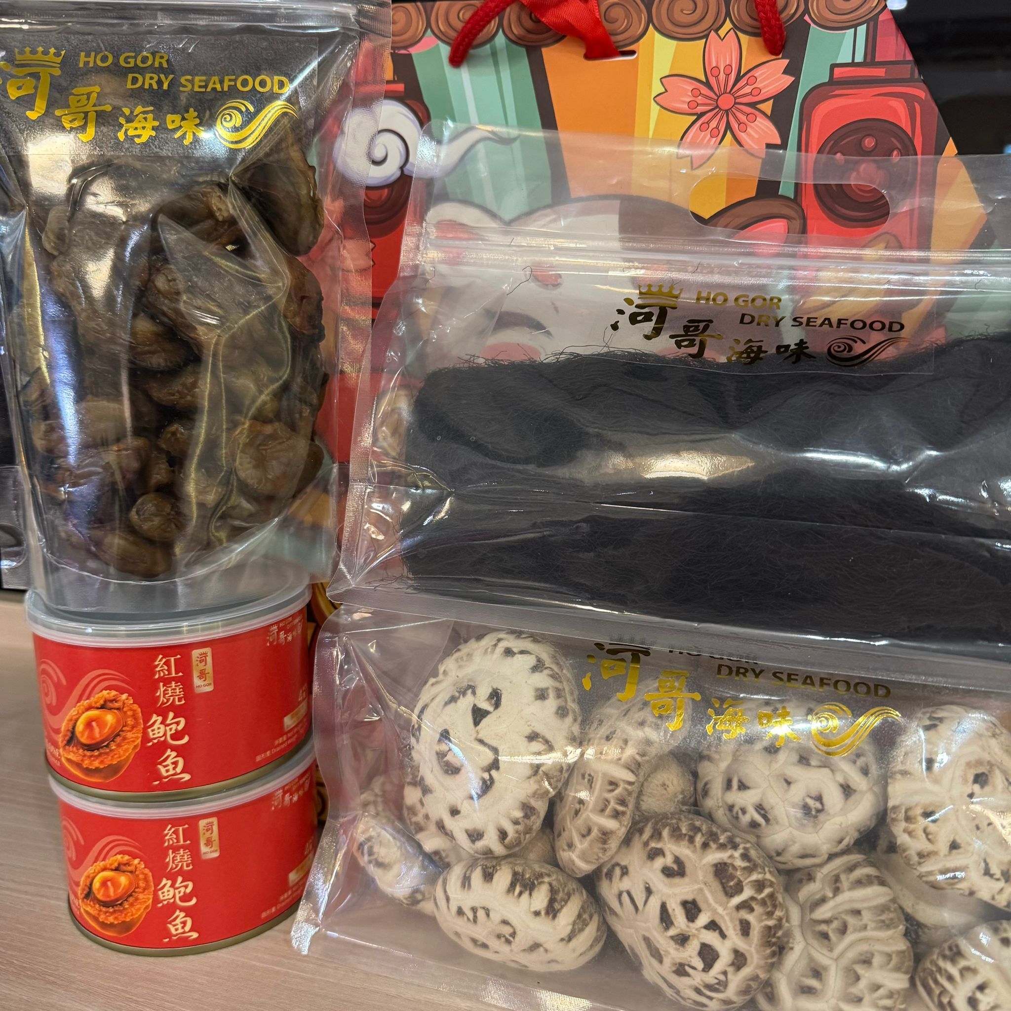 PRM-FFG0109-027 福袋-髮財如意[天然髮菜原片2.5-3両+蠔豉225g+原木厚花菇225g+2罐4頭一口紅燒鮑魚] (A27)