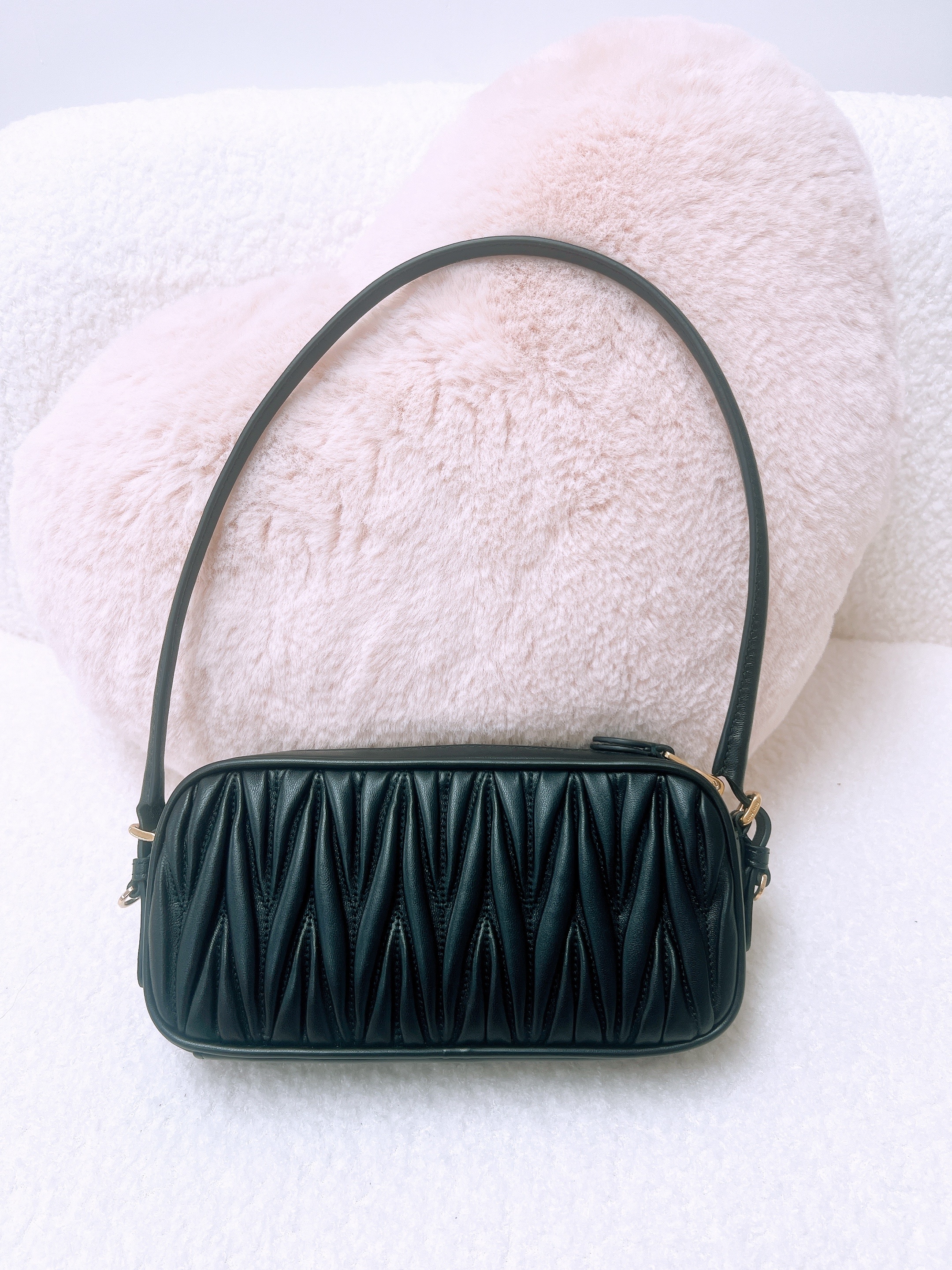 Miumiu hobo matelasse nappa black