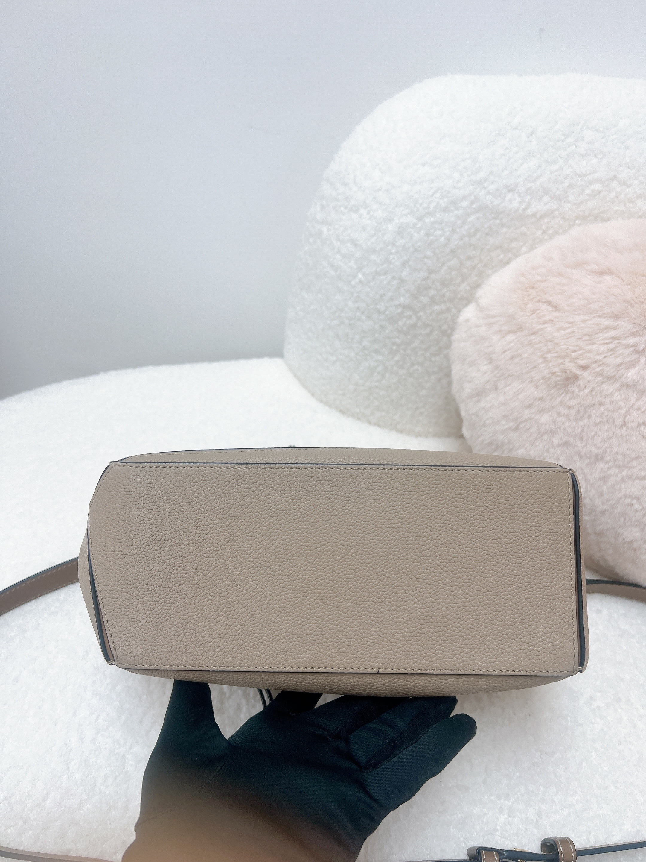 Loewe puzzle small sand