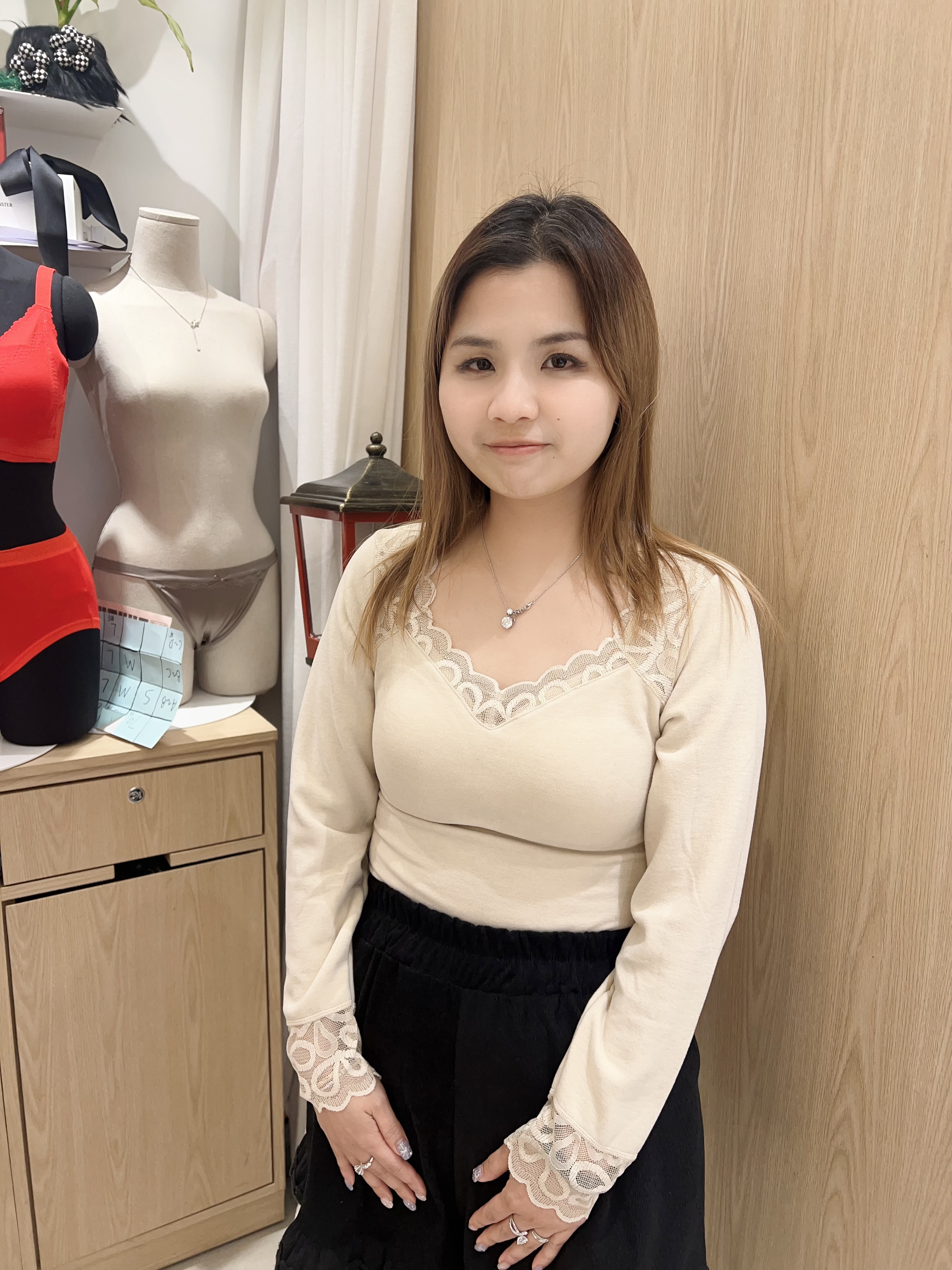 HH59 蕾絲領發熱長袖內衣 1cm pad 高鵬羊毛 吸濕排汗 SIZE:FREE (L) MADE IN KOREA