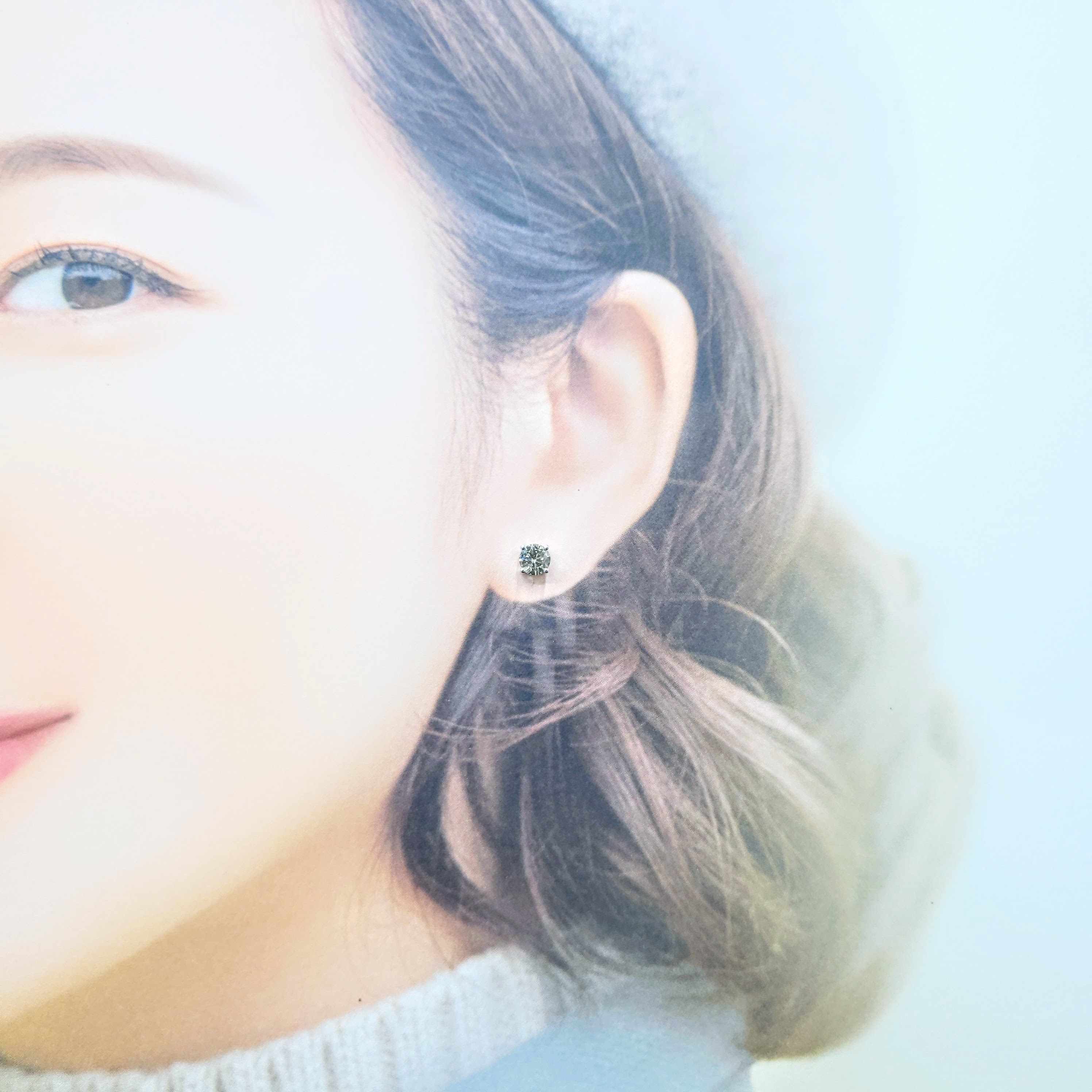 全新18K白金【主石56份灰綠鑽】單耳環