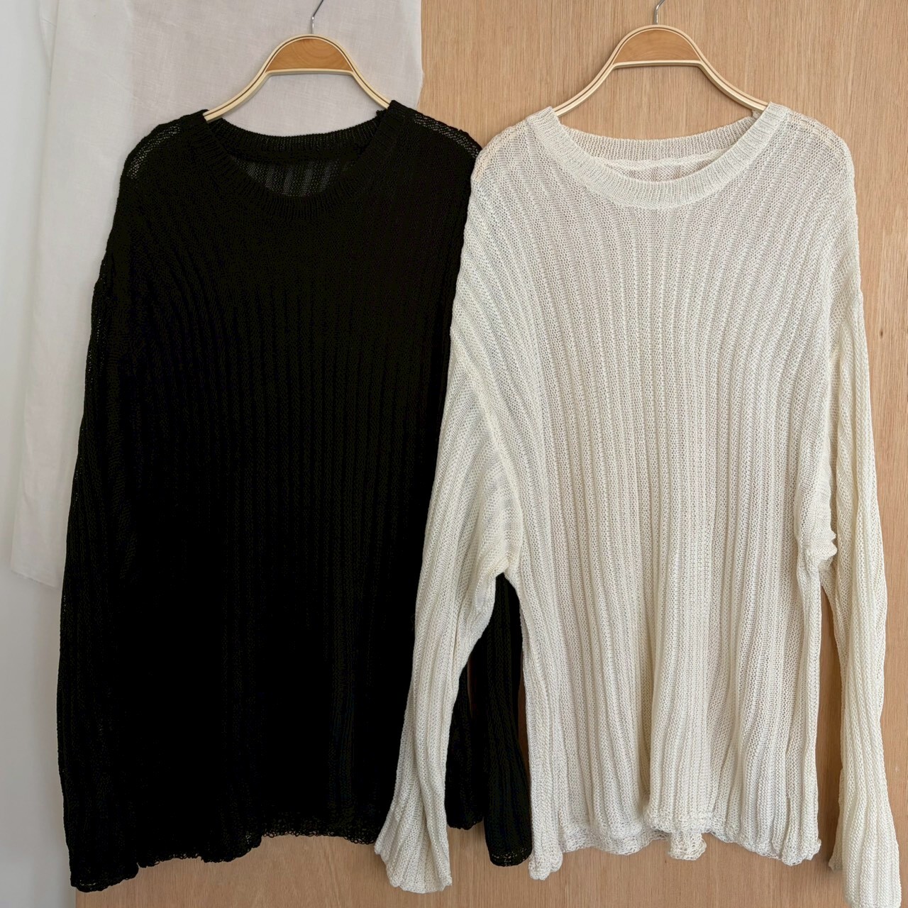 質感落肩坑紋針織上衣(2色)