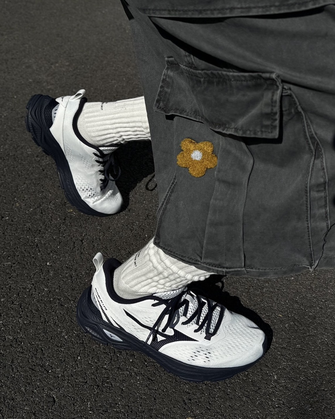 <健人必備>MIZUNO RC LITE 透氣 機能 高效緩震 暗夜白