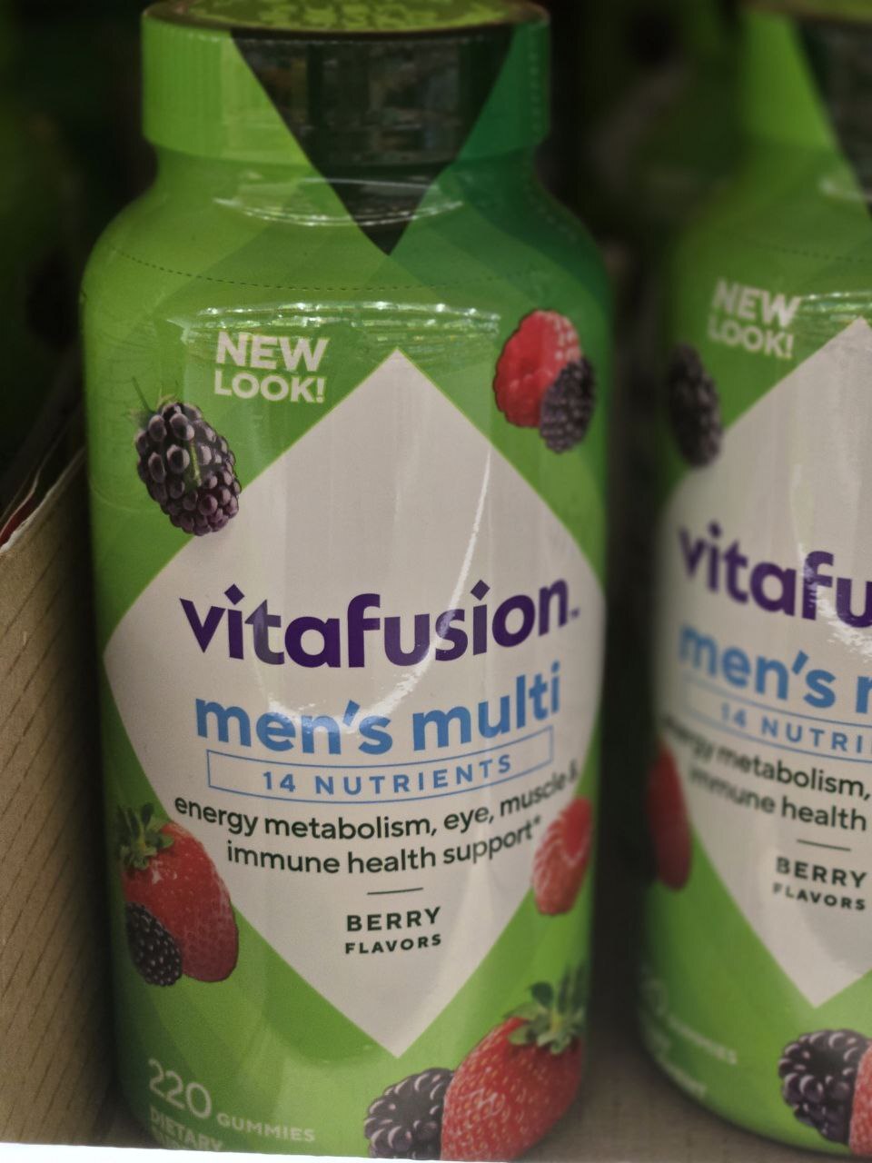 [U] CW VITAFUSION MEN'S MULTIVITAMIN BERRY FLAVORS, 220 GUMMIES, 027917270609 (UCW85)