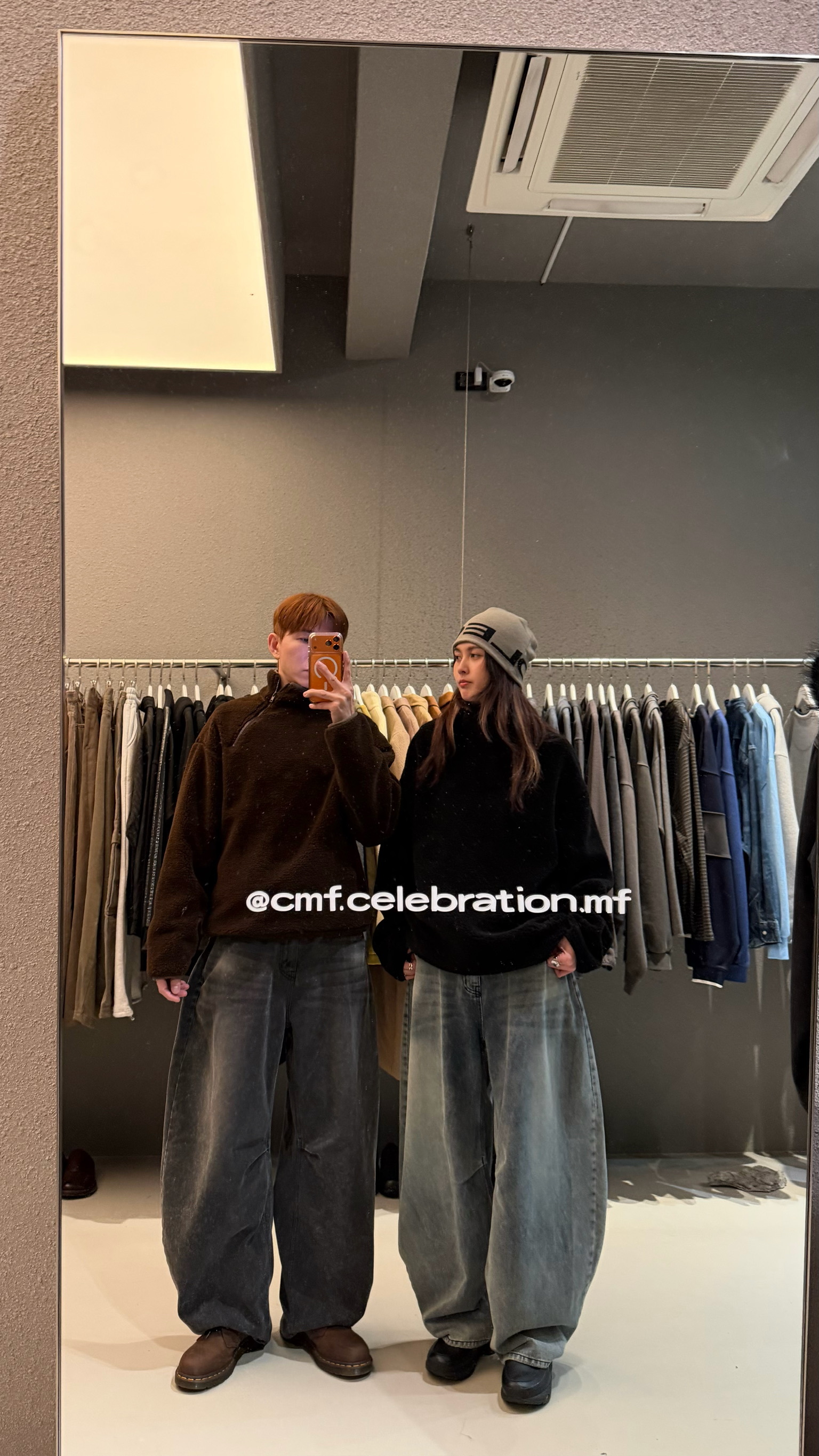 輕盈羔毛造型斜領上衣