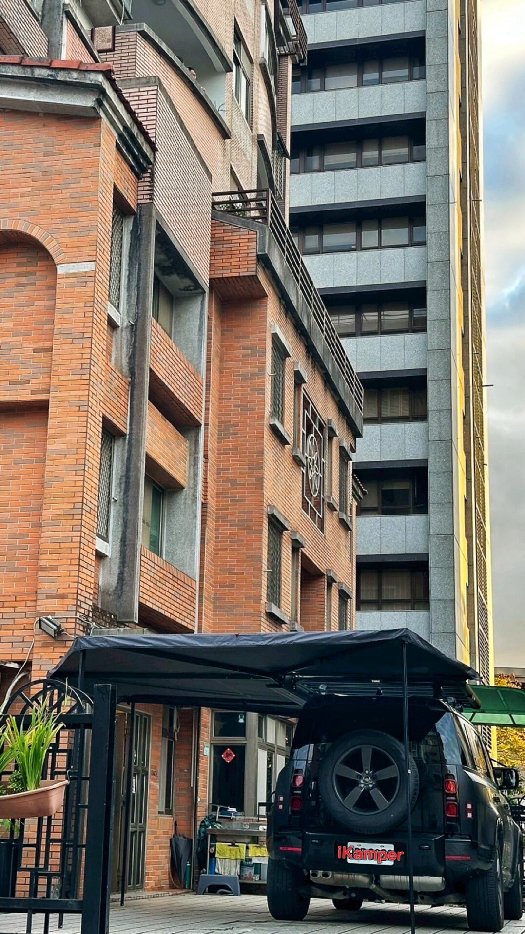 DWR硬殼-高硬度氧化鋁-iKamper ExoShell 270 車邊帳(扇形/蝙蝠帳)