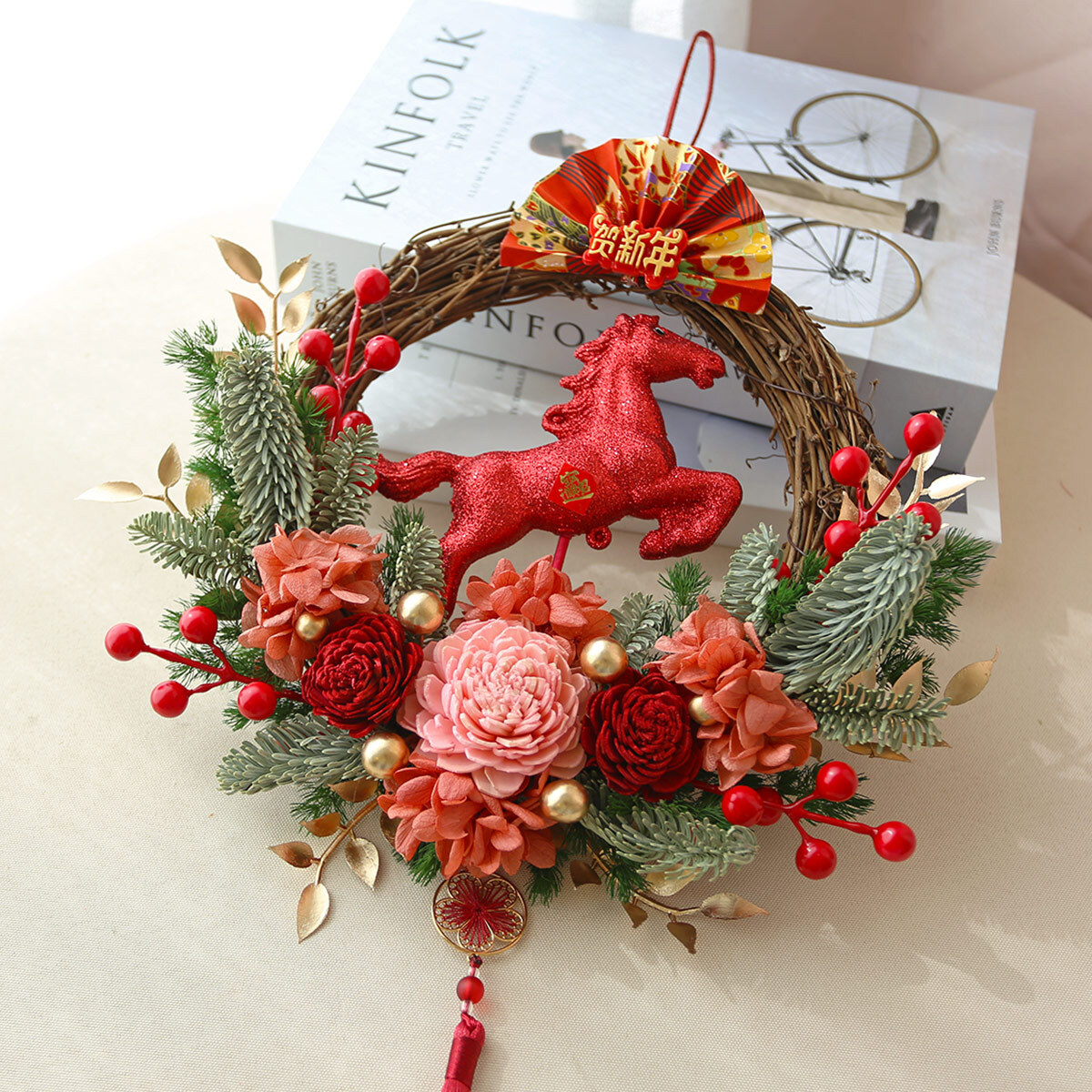 WR16｜馬踏福來新年花圈｜乾燥花/索拉花/永生葉材｜馬年掛飾/新年掛飾