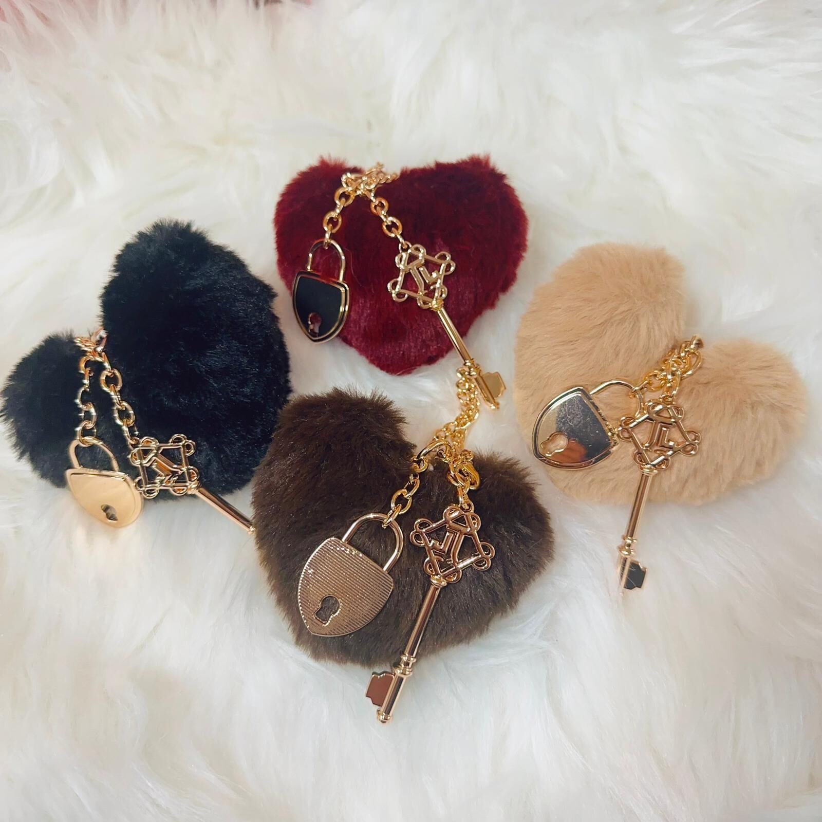 【預訂】AW011208 Jovial.L 心心吊飾匙扣 (JL-N1574)