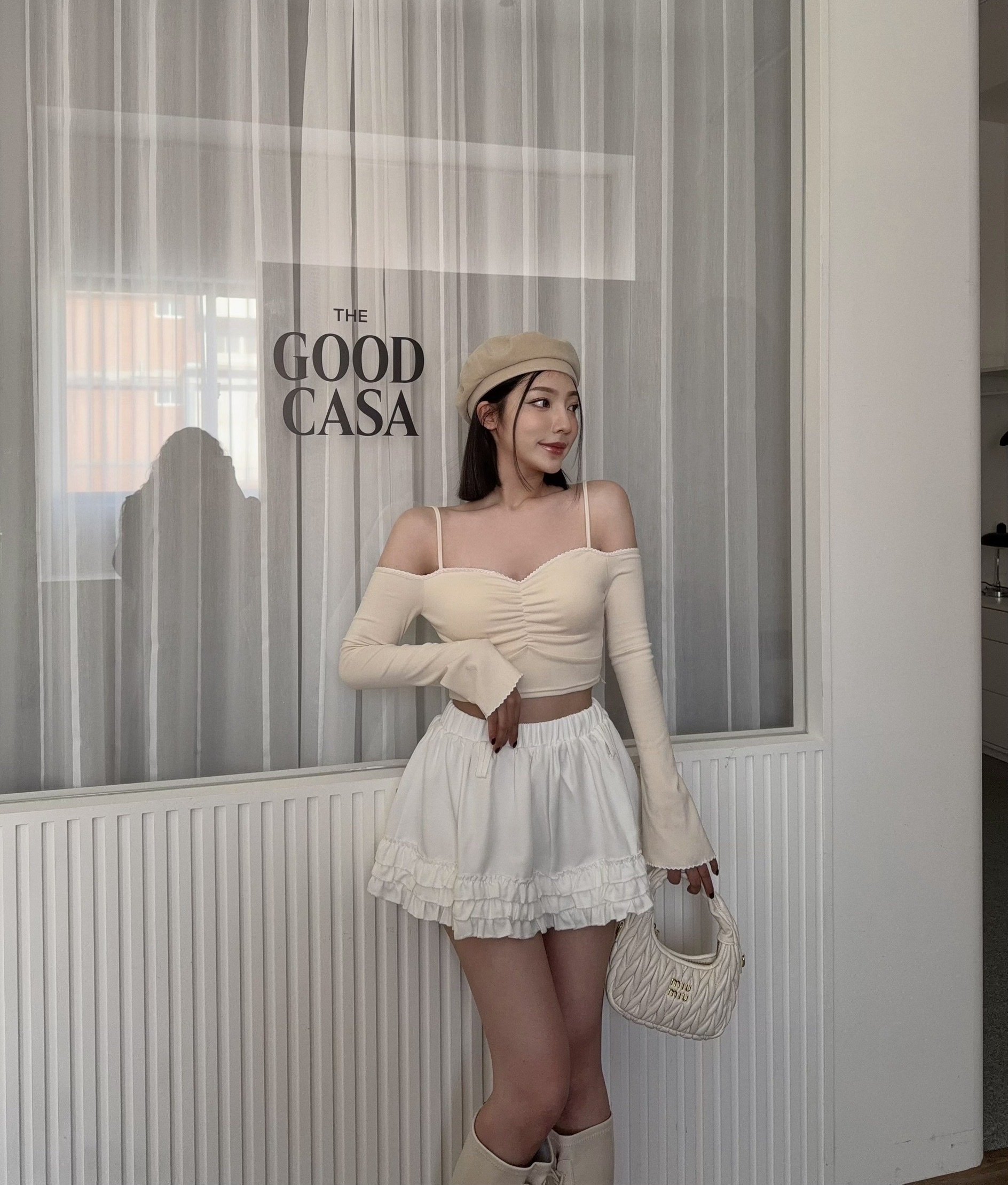 🇹🇼純欲德絨露肩撞色花邊上衣