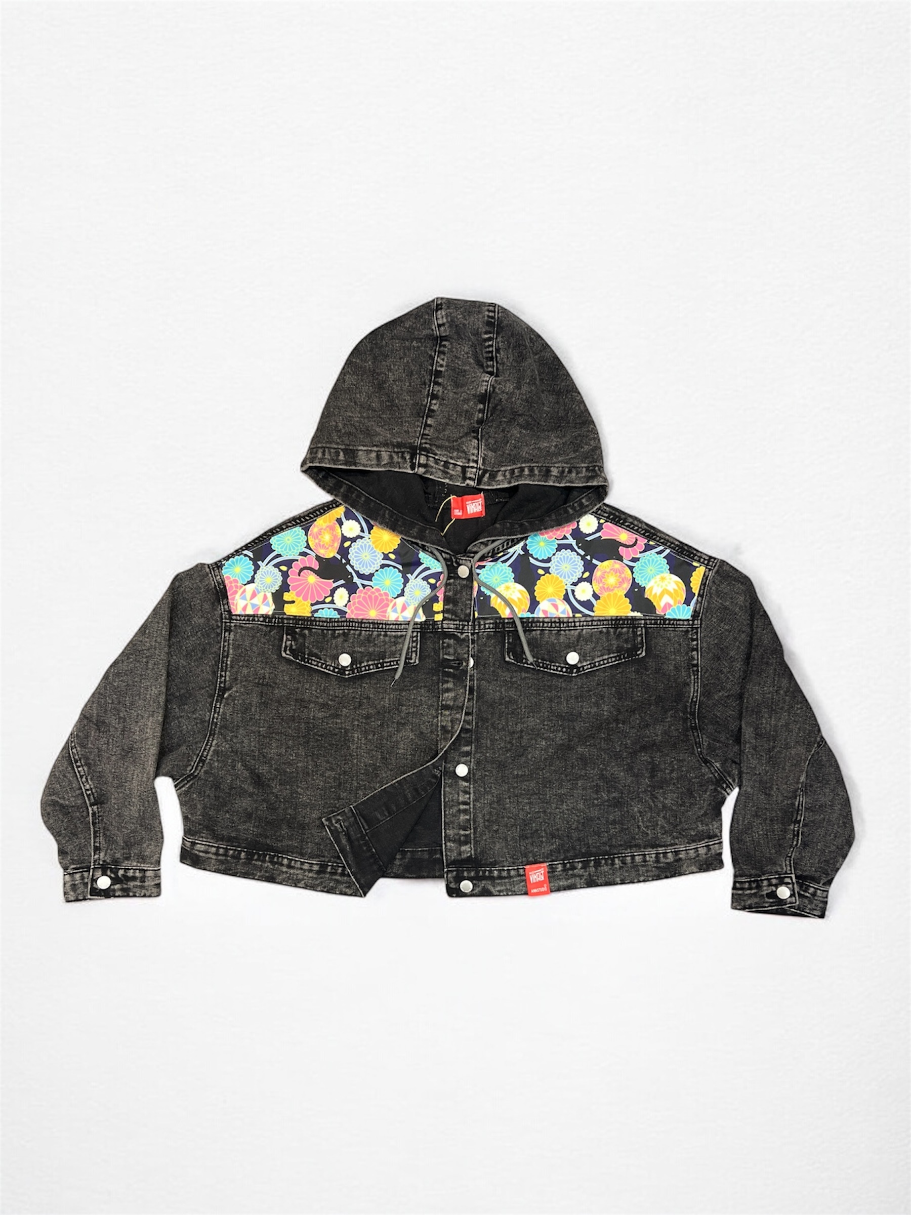 Annstudio / 連帽圖片拼接丹寧外套 / 水洗黑 / 大帽款