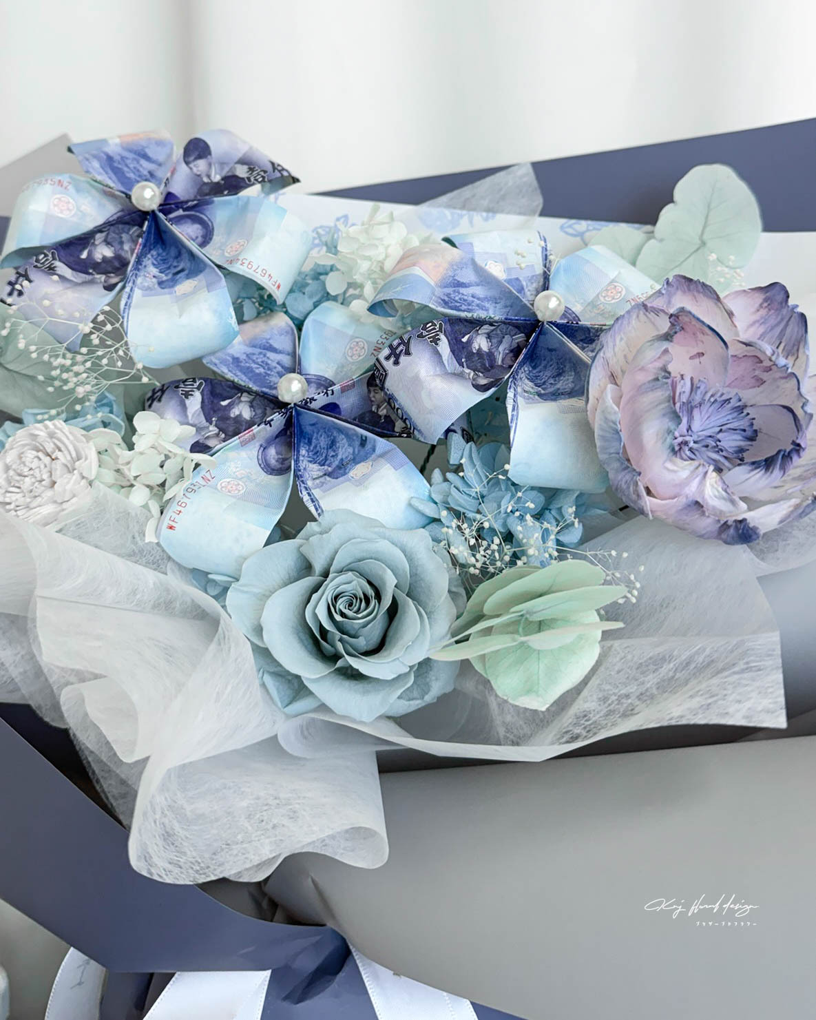 鈔票花花束．三朵