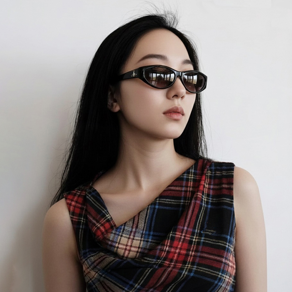 Vivienne Westwood 英國薇薇安魏斯伍德○經典壓紋土星款太陽眼鏡(黑