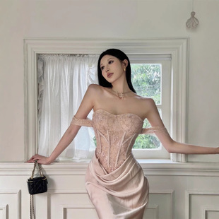 垂墜緞面裙襬 平口馬甲禮服(黑/裸粉)