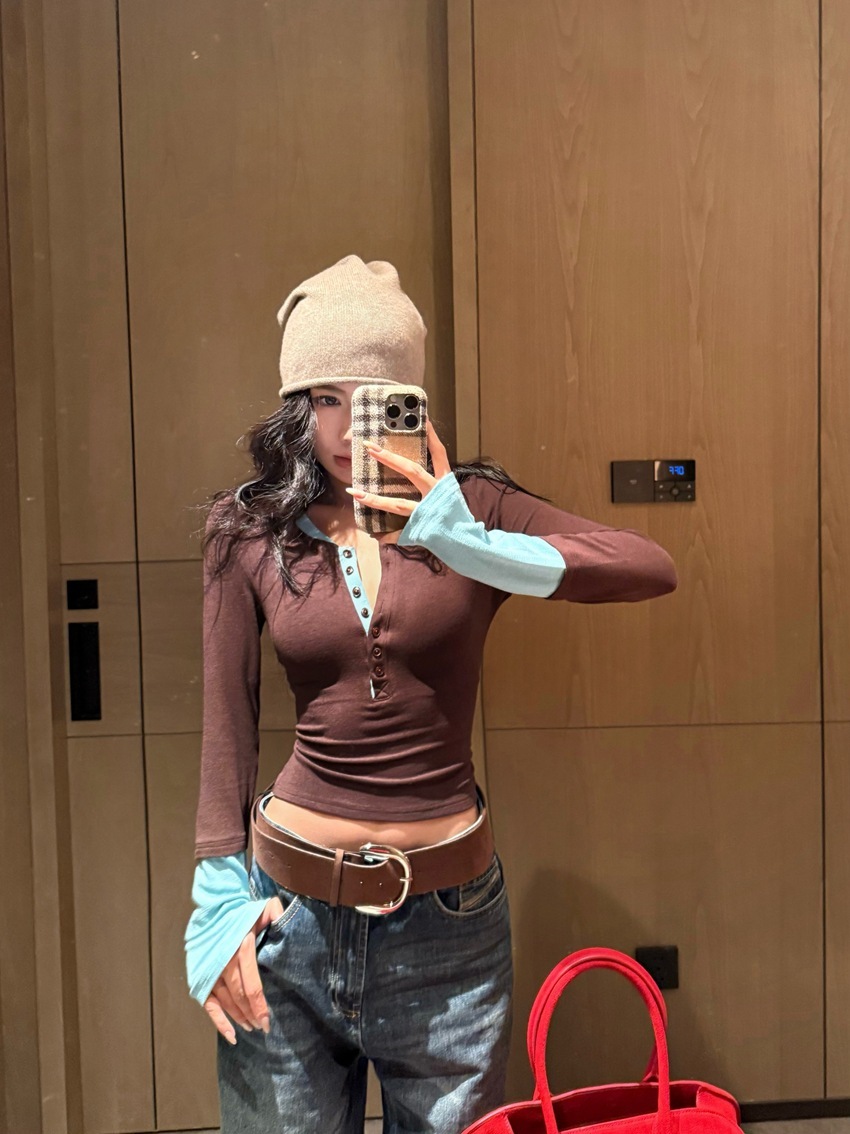 假2件 藍咖撞色彈性上衣