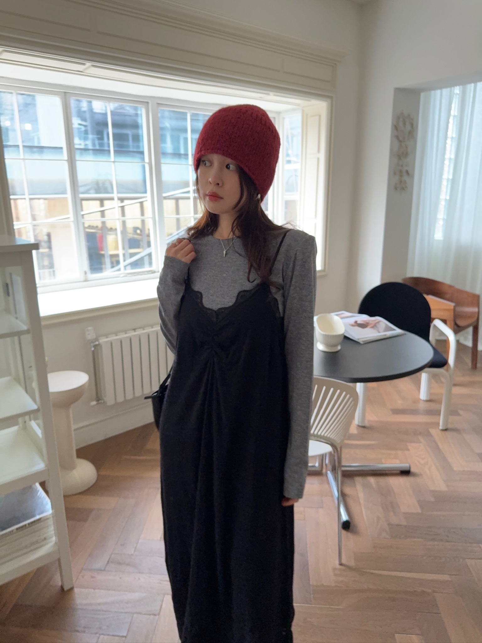 J31/ 蕾絲花邊細肩長洋裝