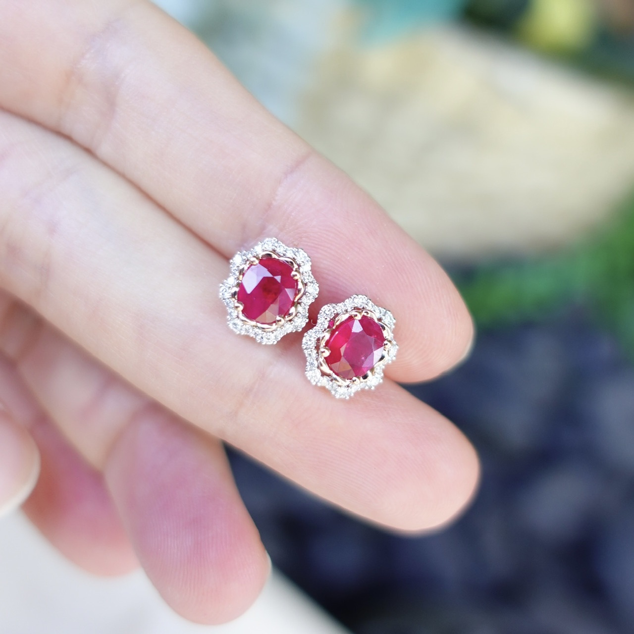 18K Gold Natural Ruby Earrings with Diamonds setting - Oval cut