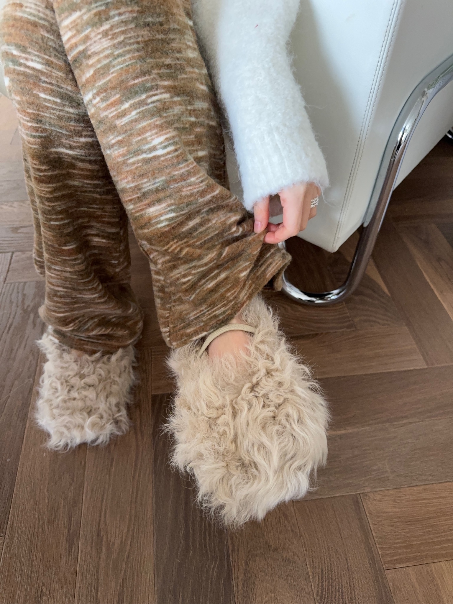 J38/ 潦草混羊毛平底鞋