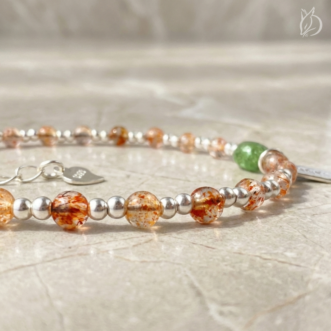 「絕塵・未羊」結合沙弗萊的精準成長與金草莓的貴人推力，助你掌握絕佳運勢，獲取精準養分，讓心中的願望落地生根，轉化為真實的成果與收穫。