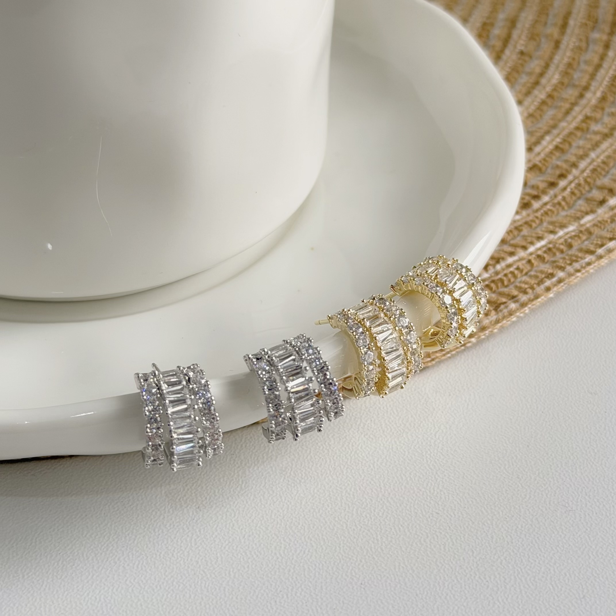 A187排鑽鋯石C字圈