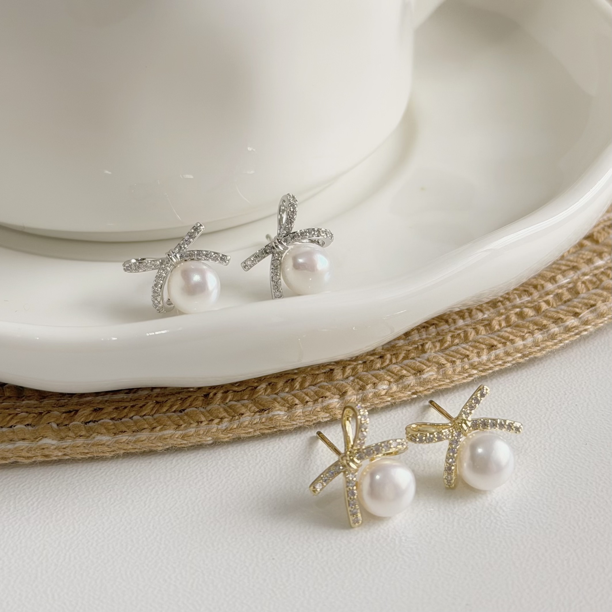 A185排鑽淡水珍珠蝴蝶結耳針