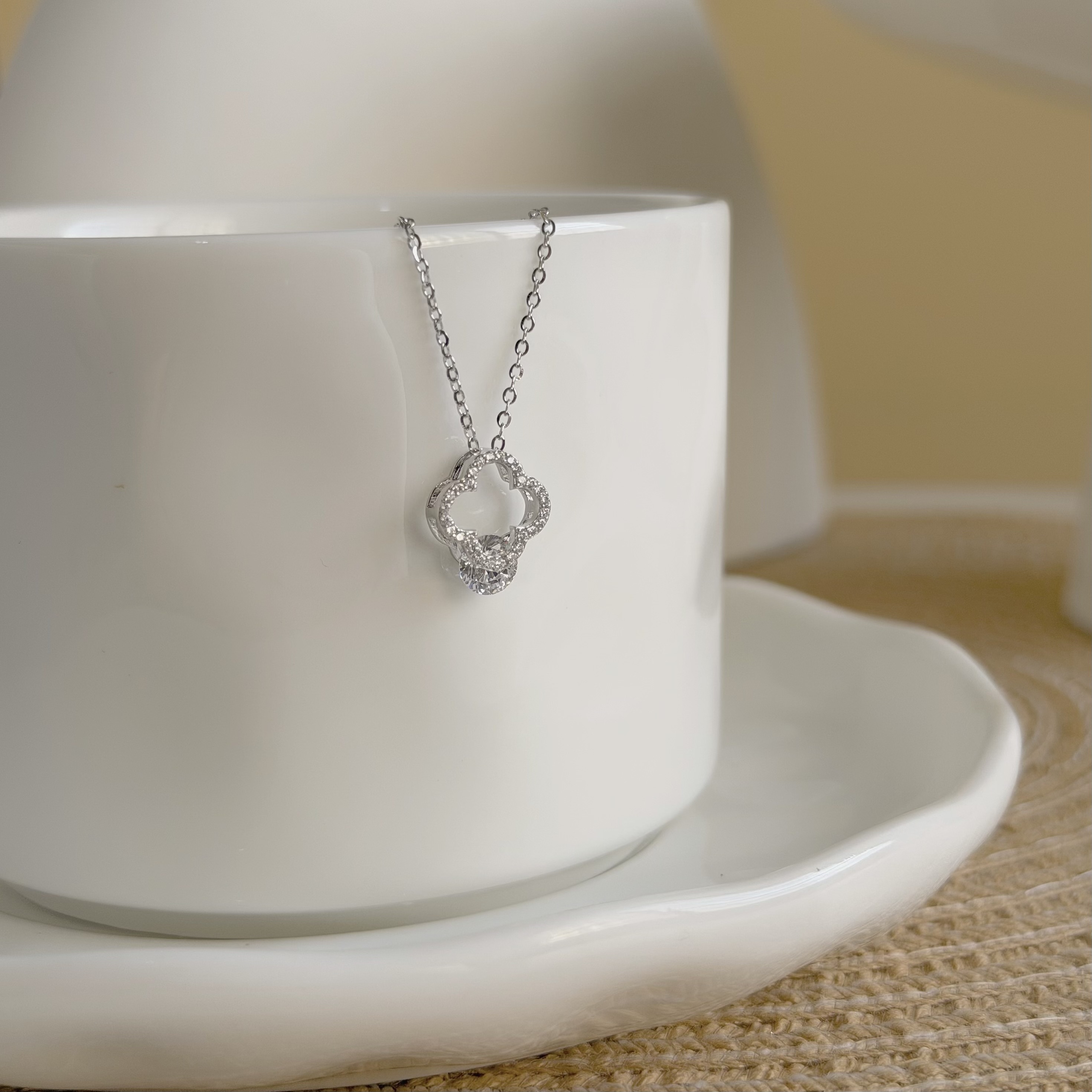 M01【輕奢】排鑽四葉草夾鑽純銀鎖骨鏈