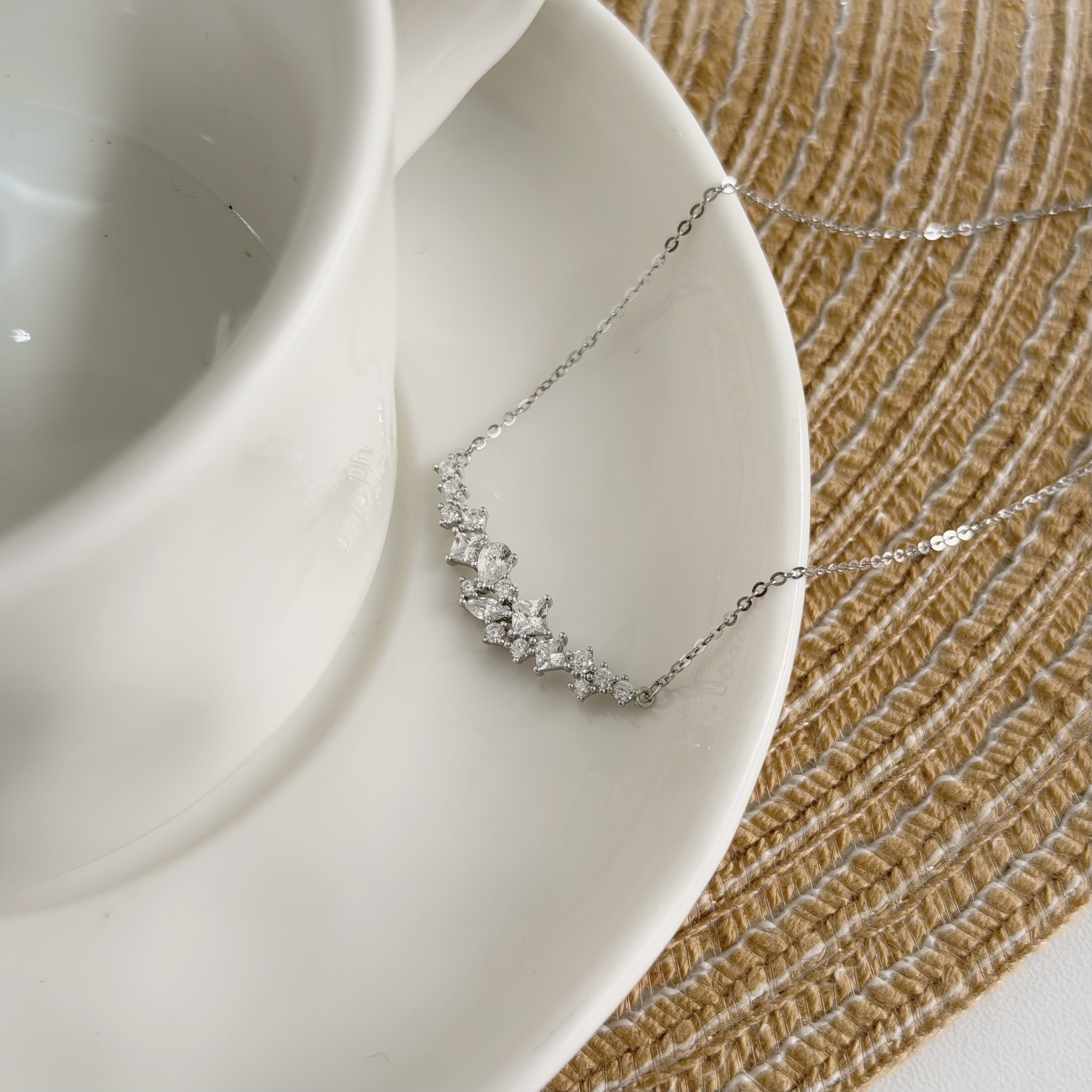 M17 【輕奢】莫桑微笑純銀鎖骨鏈