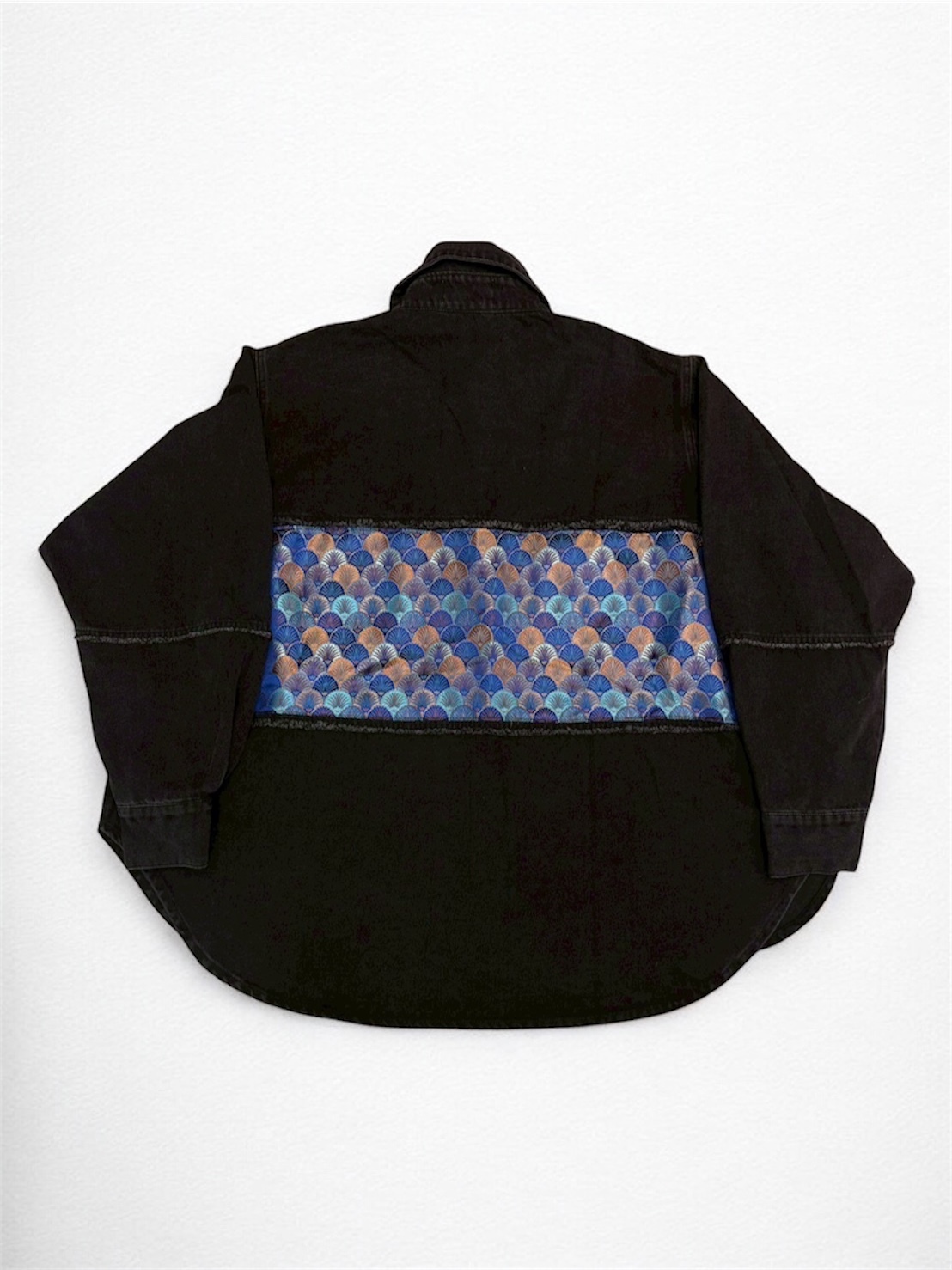 Annstudio / 圖騰拼接長版外套