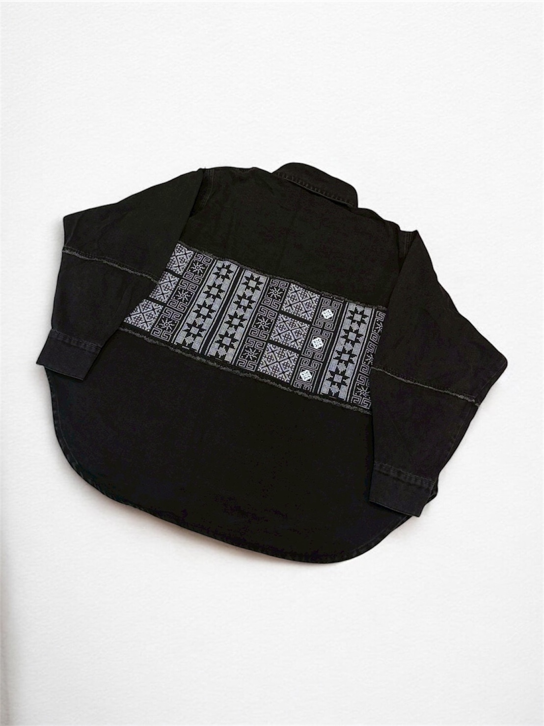 Annstudio / 圖騰拼接長版外套