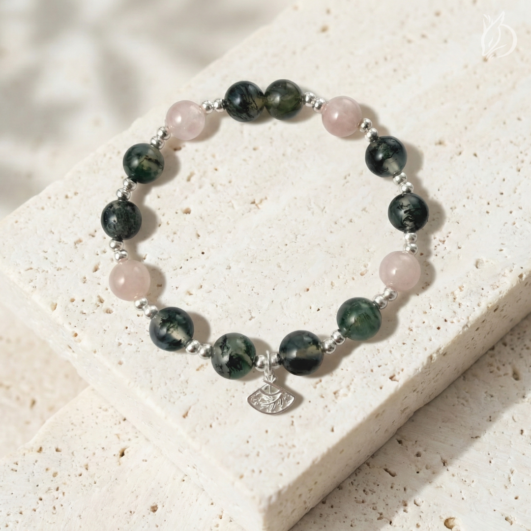 「引韁・未羊」結合粉晶的溫柔療癒與水草瑪瑙的生生不息。