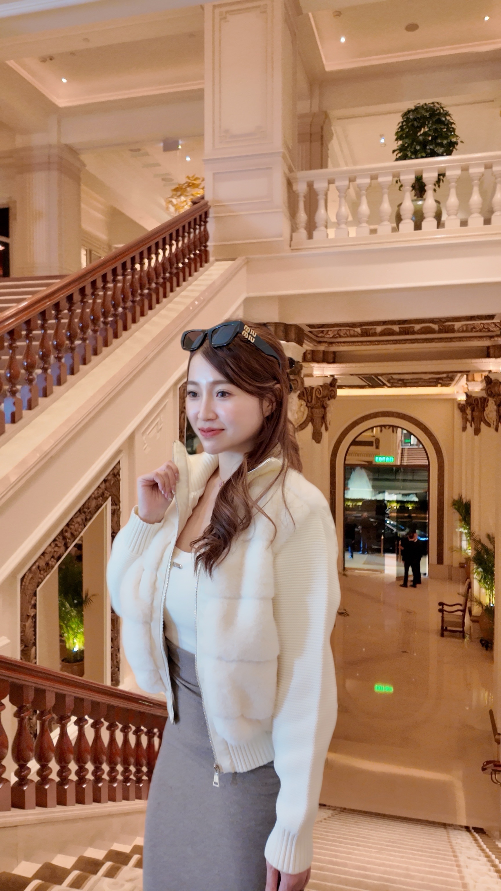 收藏款！氣質白色拼接羽絨 **Special price**