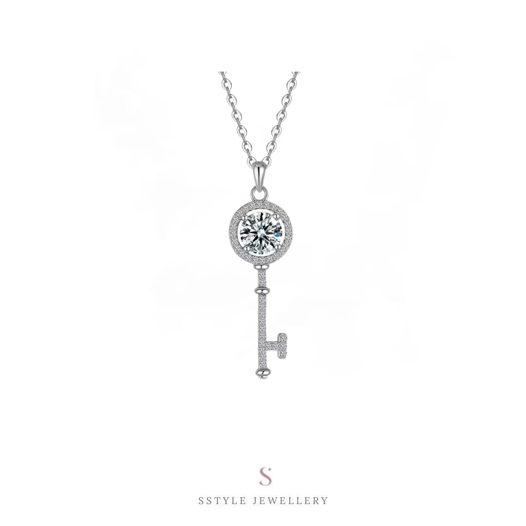 Kimberly moissanite necklace