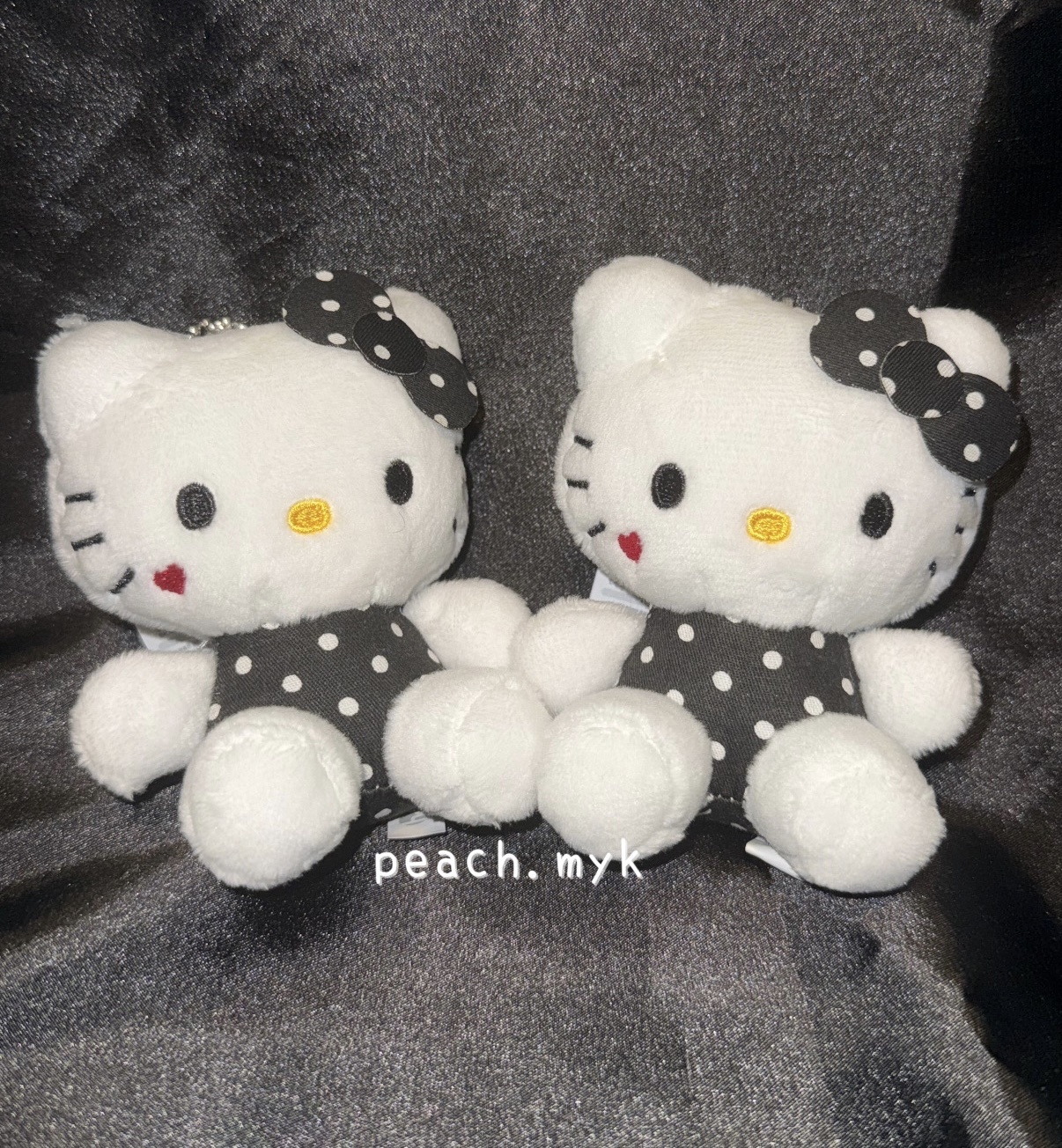 (現貨) 🇰🇷hello kitty 掛飾 (black dot)