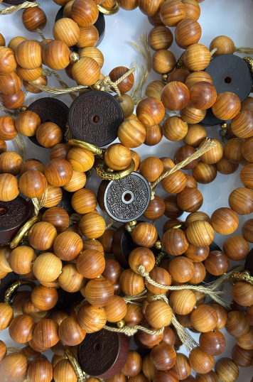 260110 - C11 12mm+高油崖柏木山鬼花錢招財手串