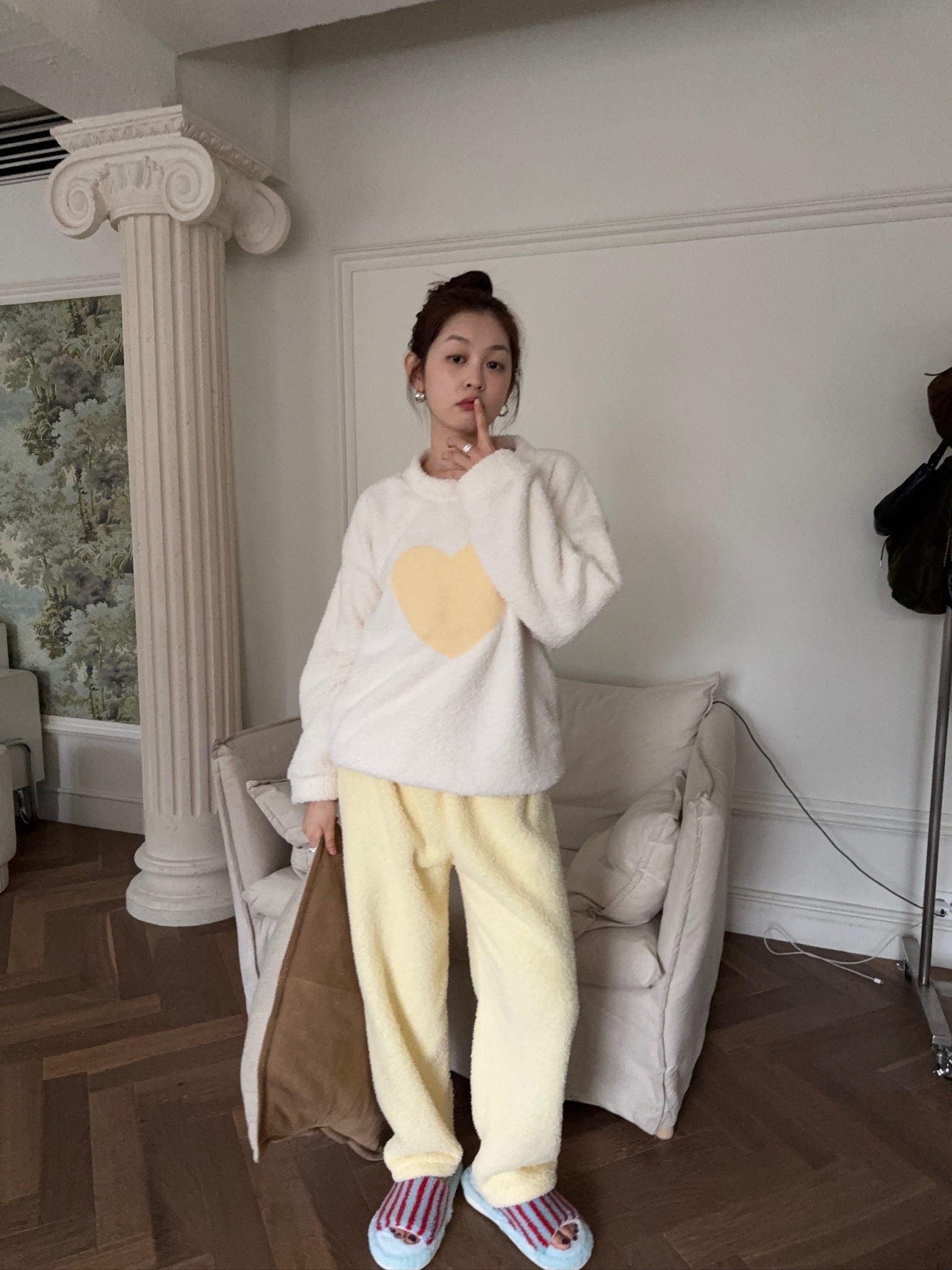 J71/ 黃色愛心羔毛睡衣SET