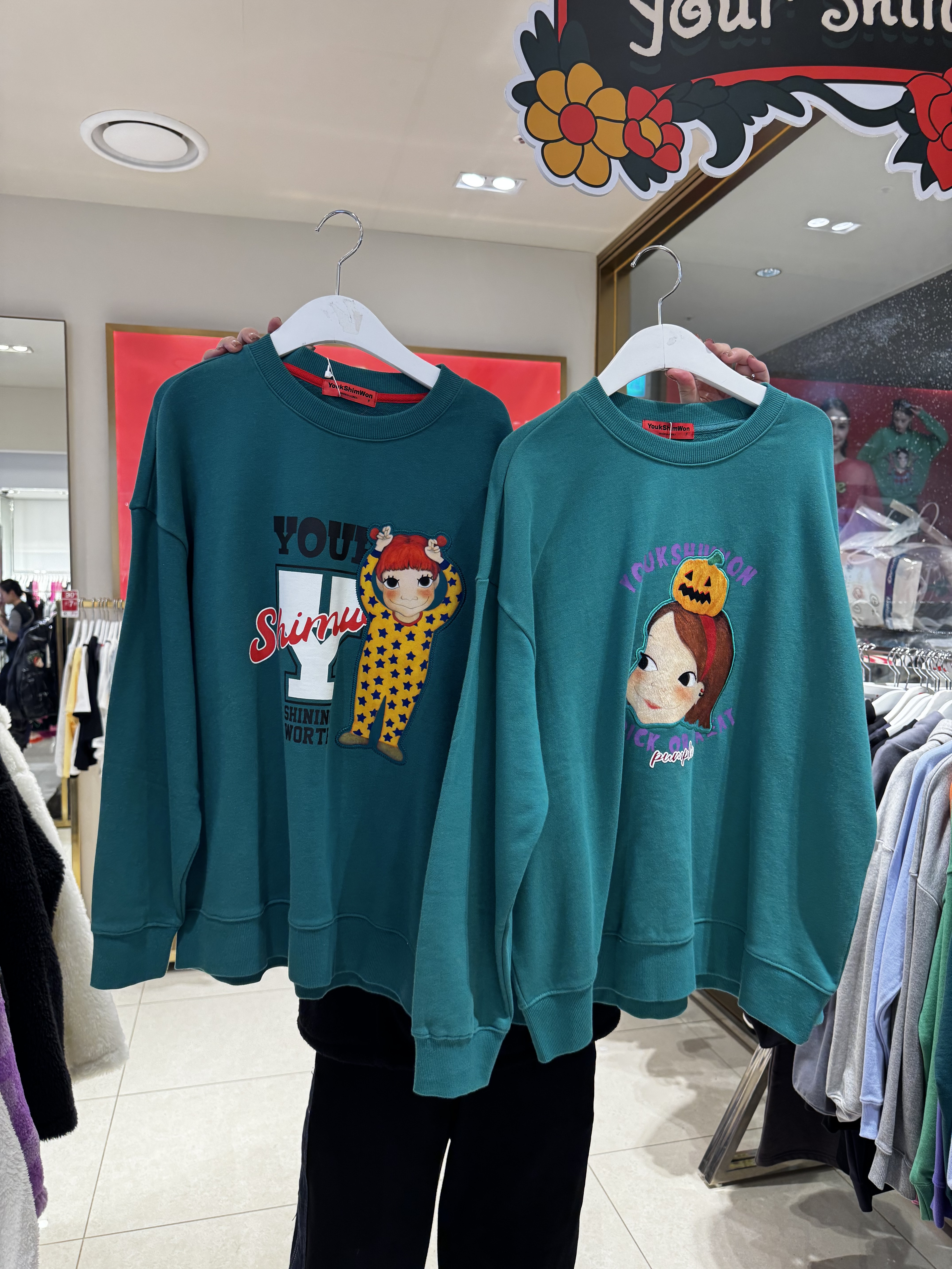 A1YK06湖水藍TEE^2款