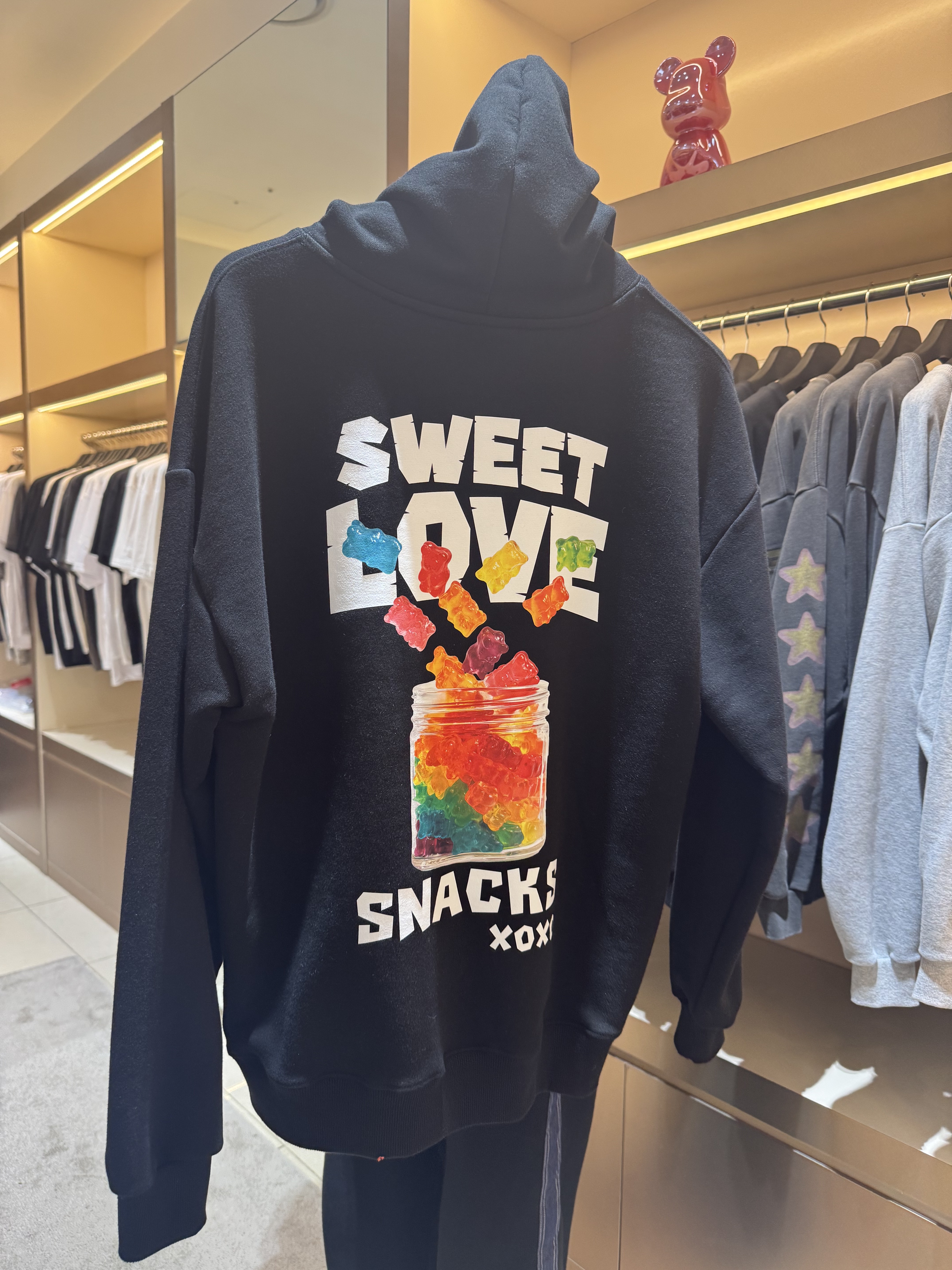 A1DY02 熊仔樽果汁糖衛衣*黑色