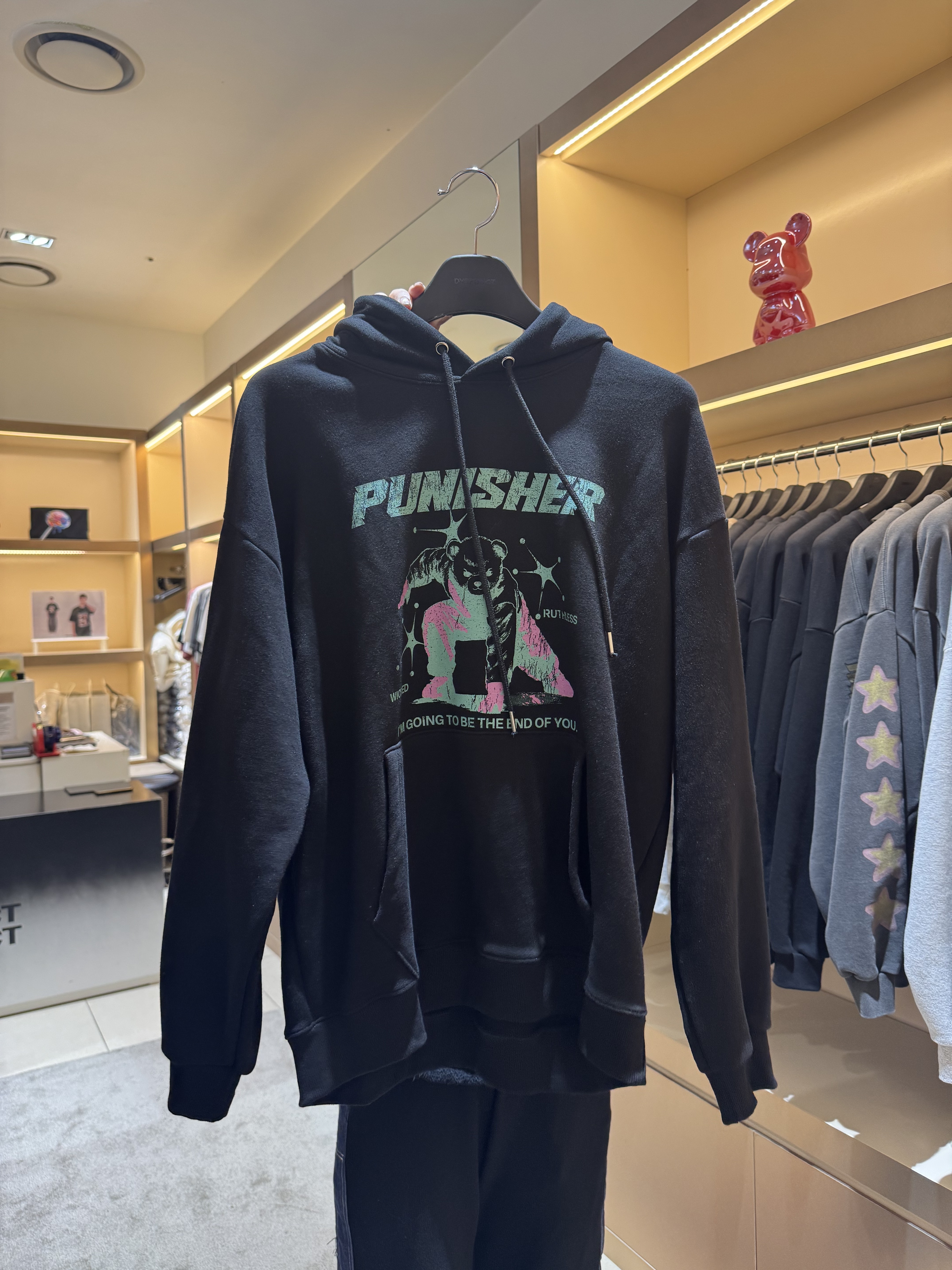 A1DY10 湖水熊衛衣*黑色