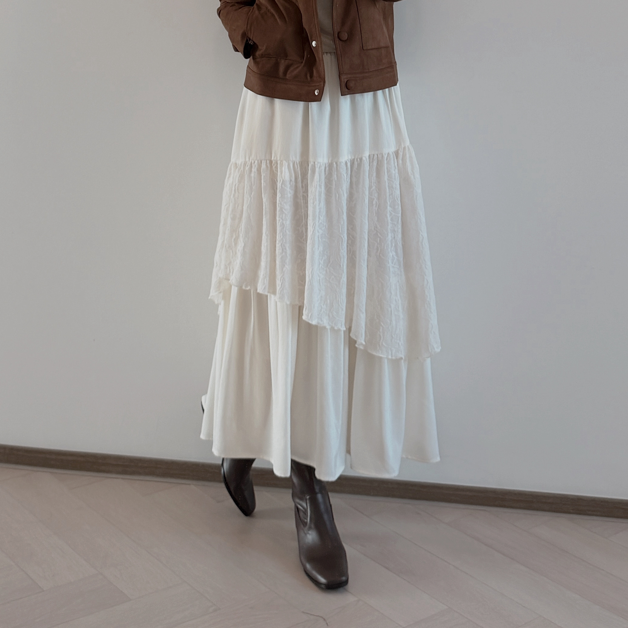 現貨 7361 米白蕾絲拼接橡筋半裙