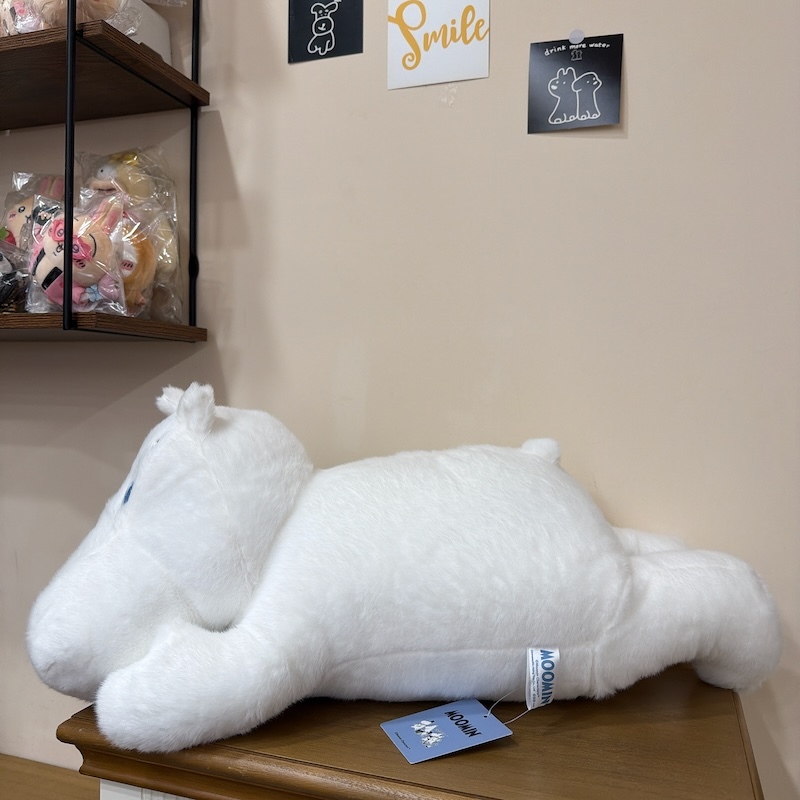 《01056》嚕嚕米姆明趴姿玩偶/16吋