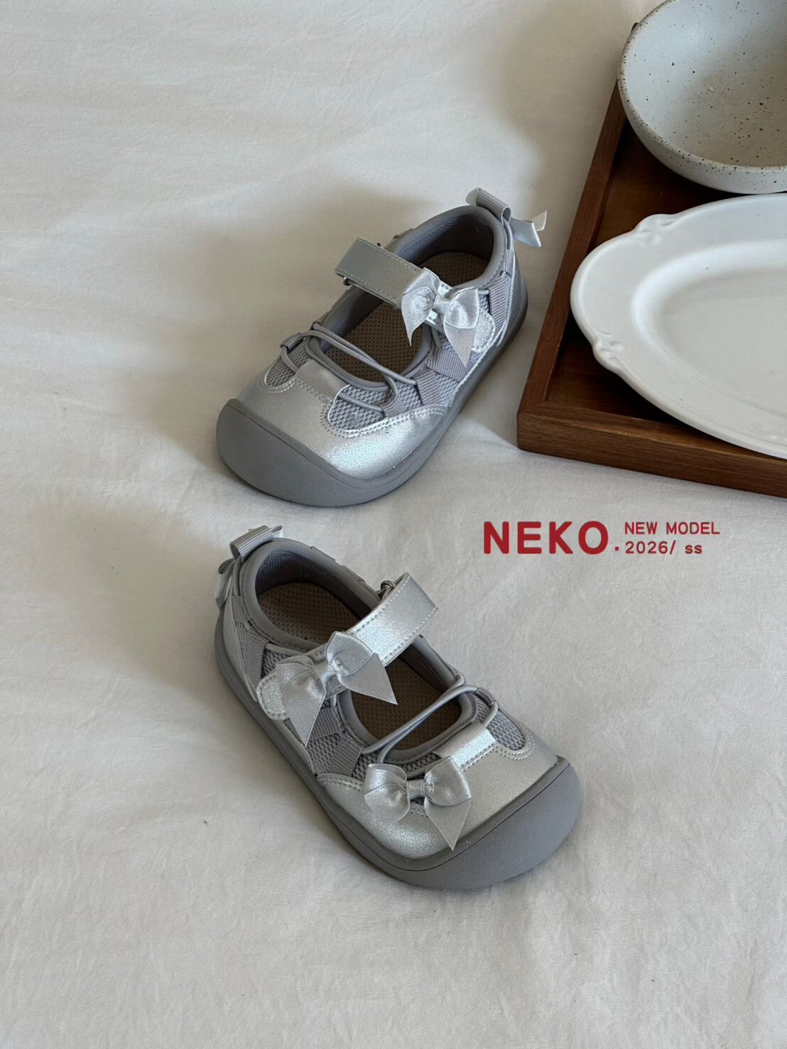 蝴蝶結銀灰軟底鞋