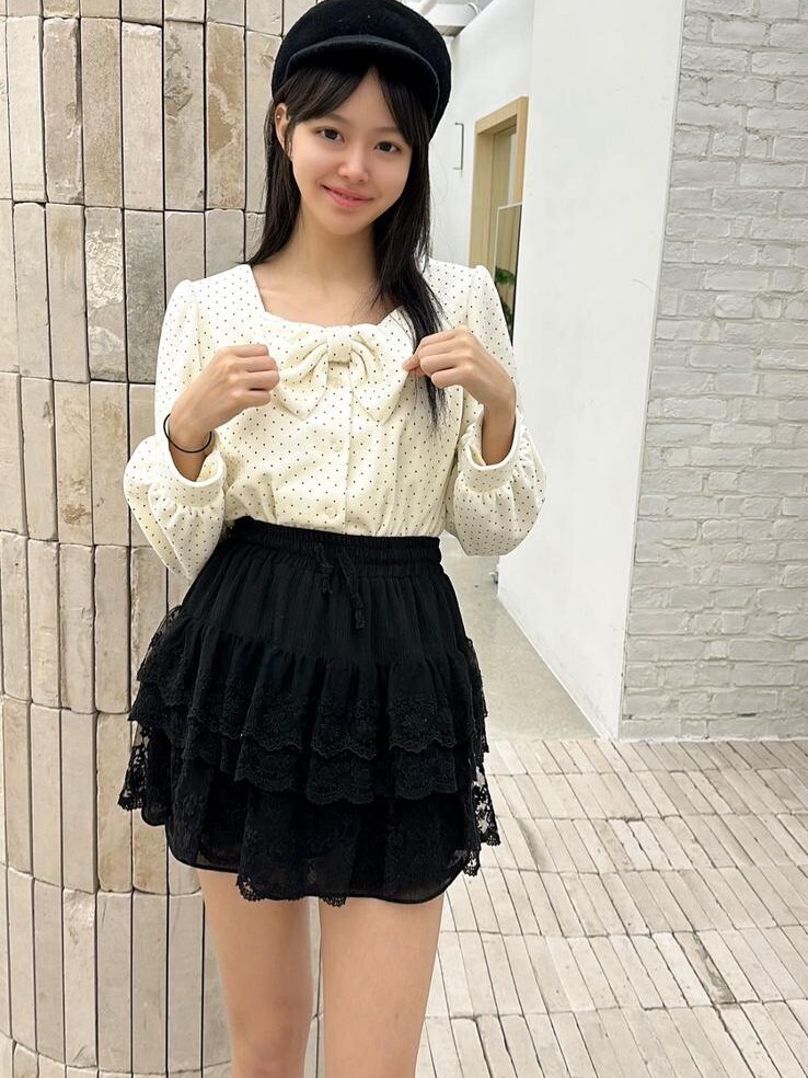 Y93  絲絨蝴蝶結波點   胸42-50 長24   原價 $459[一口價]