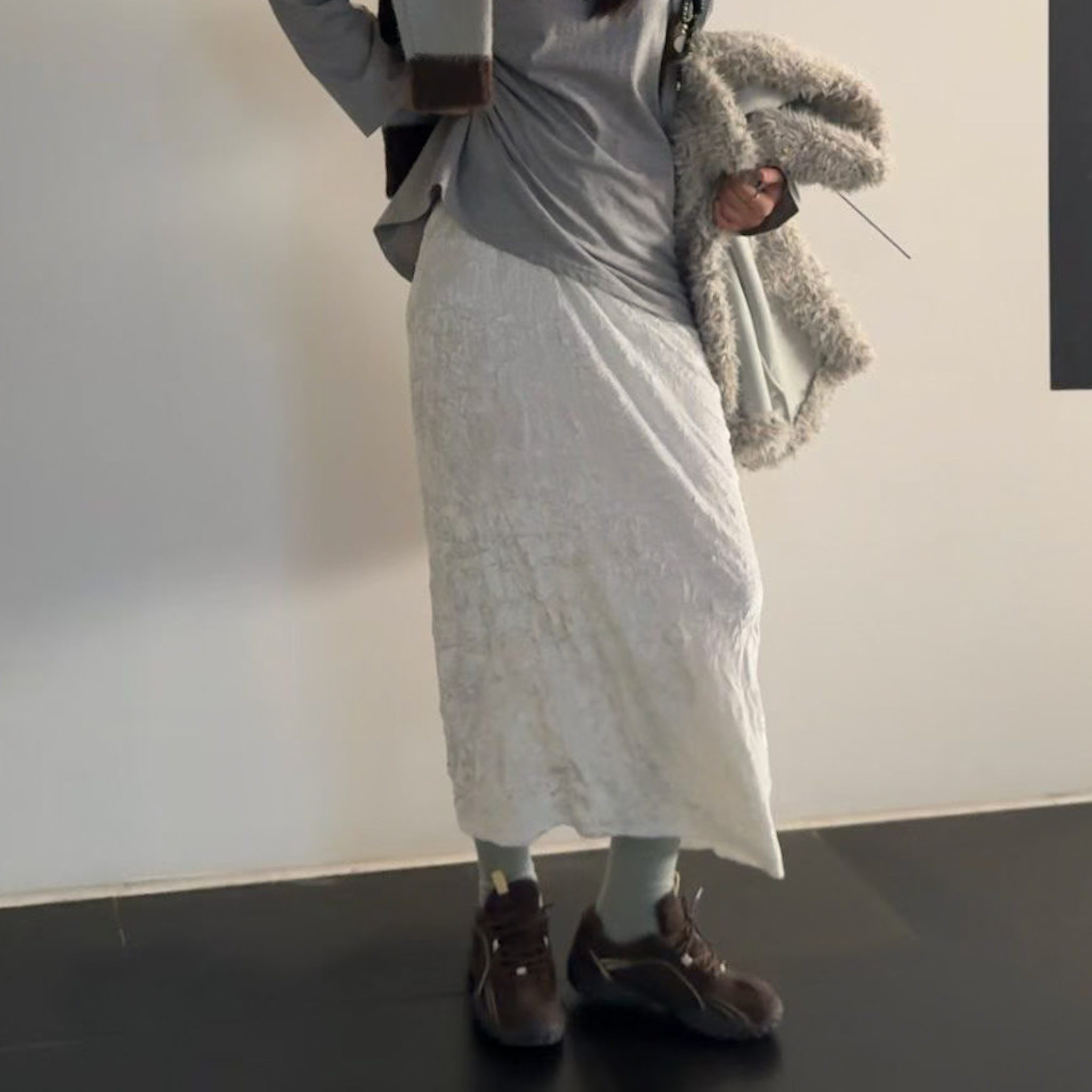 JS07 紋路感光澤美裙(奶白)