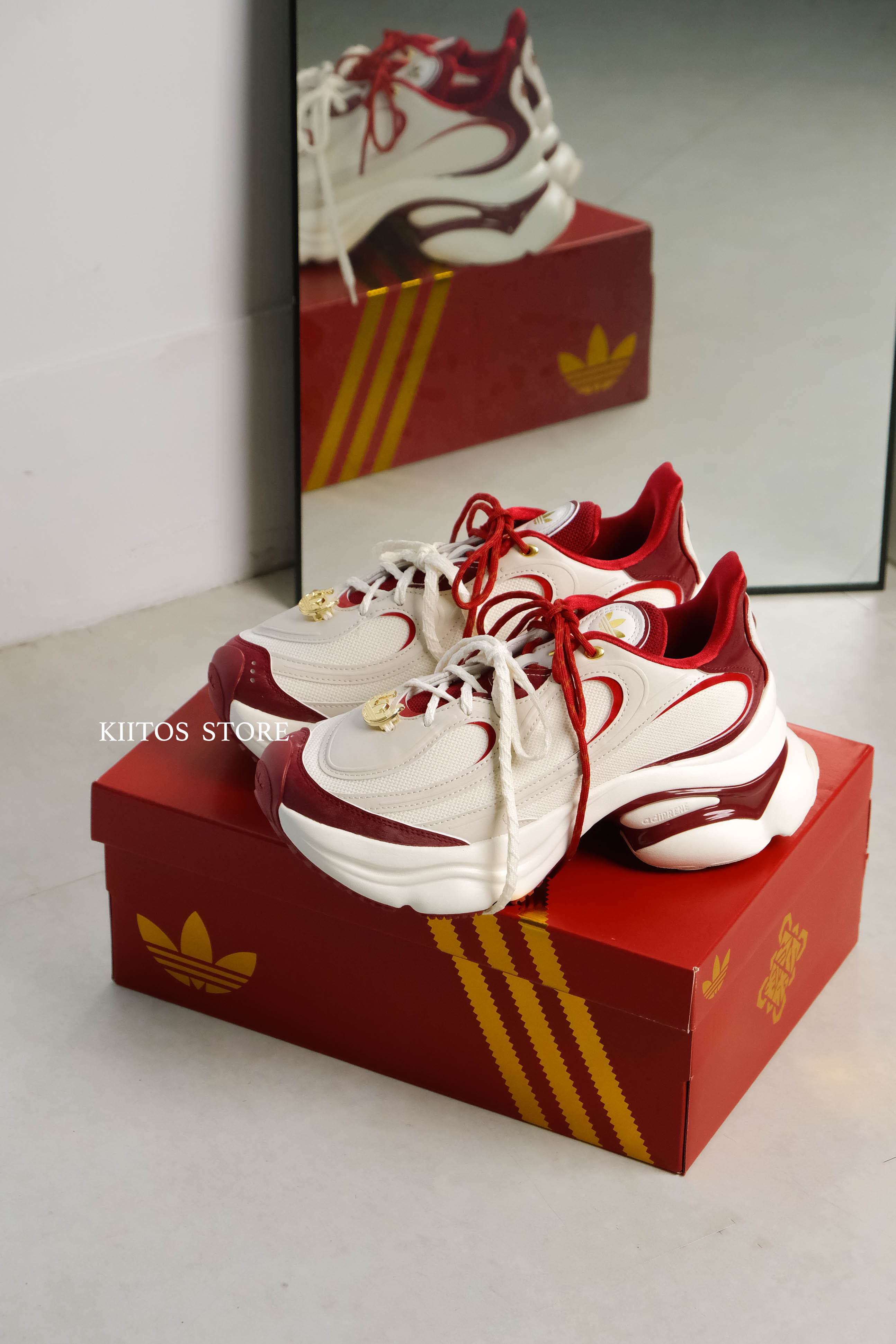 預購】Adidas Originals CNY X Ozvenuz 增高老爹鞋浮蝶鞋紅白新春限定金