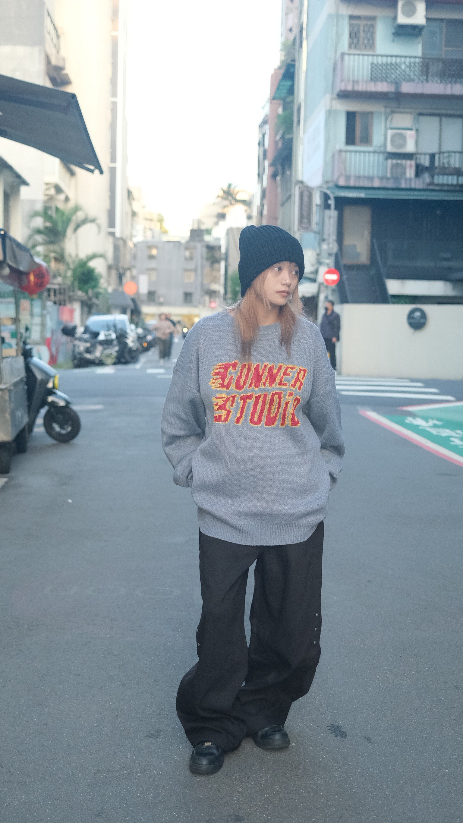 韓國火焰字母毛衣