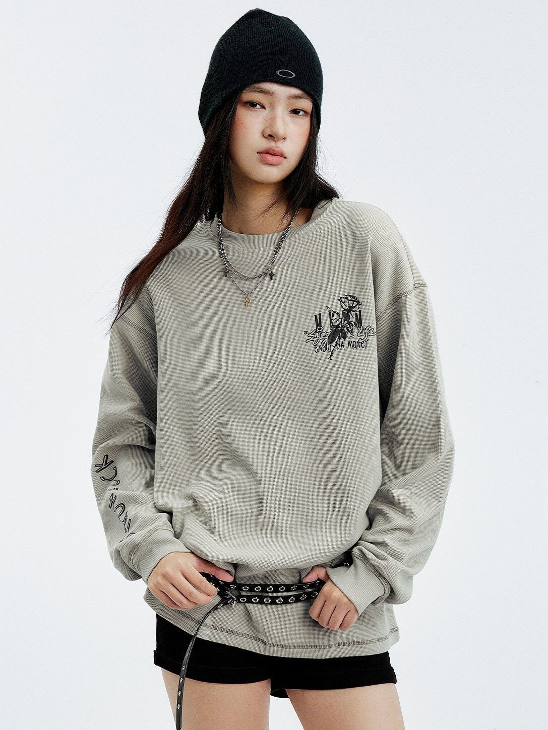 MEDM 華夫格 鐵鍊與玫瑰印花Logo 休閒長袖T