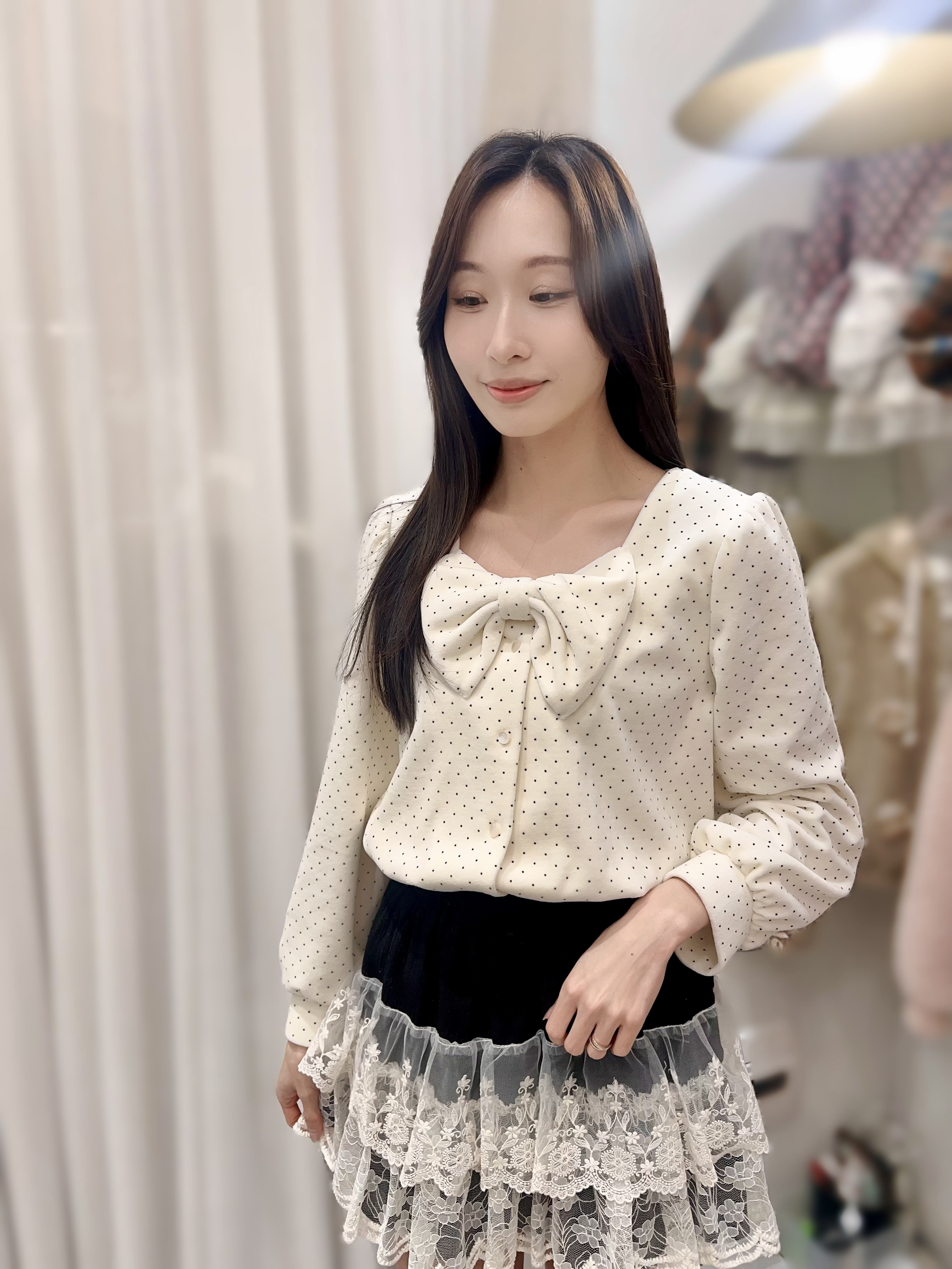 Y93  絲絨蝴蝶結波點   胸42-50 長24   原價 $459[一口價]