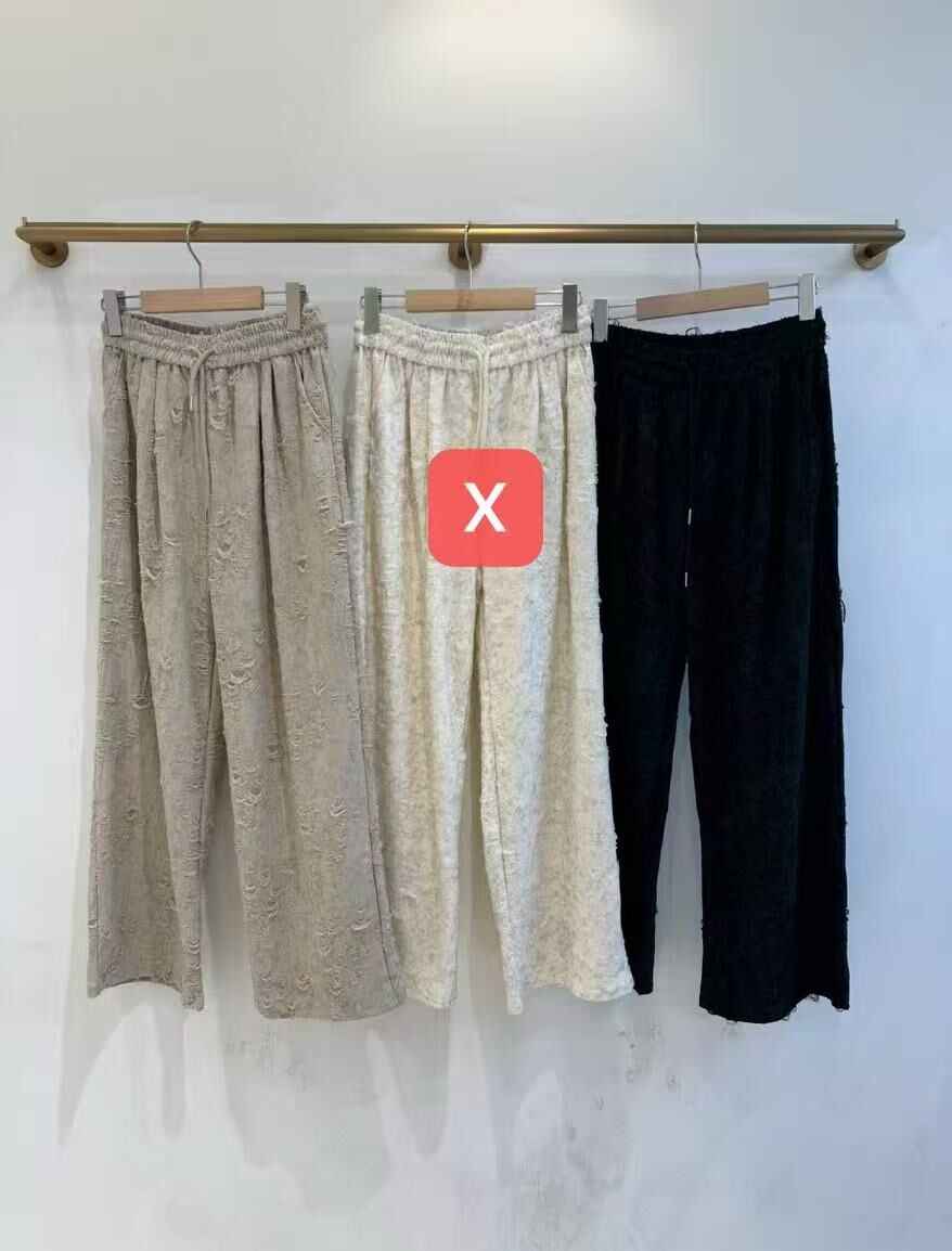 A1MO26 破爛闊褲*2色