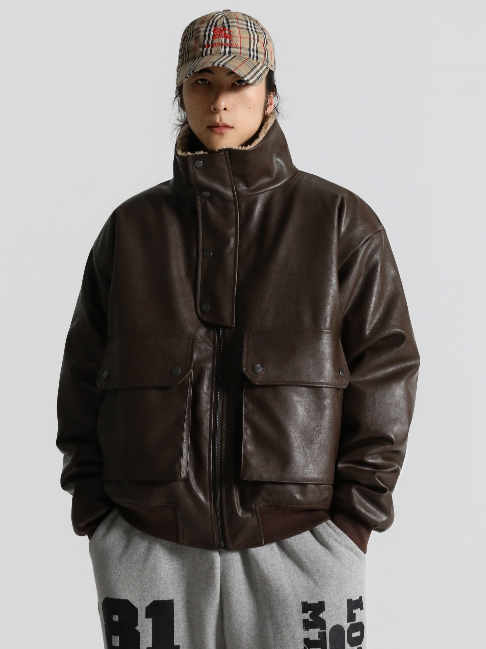 羊毛皮領皮革襯墊夾克